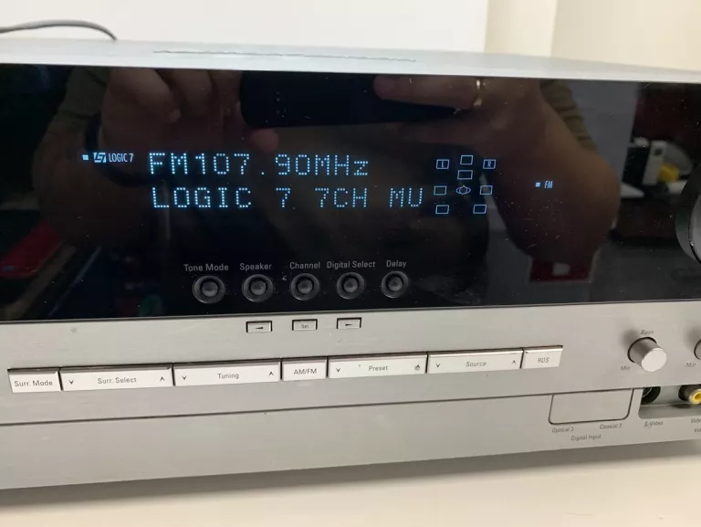 AMPLITUNER HARMAN/KARDON AVR 235