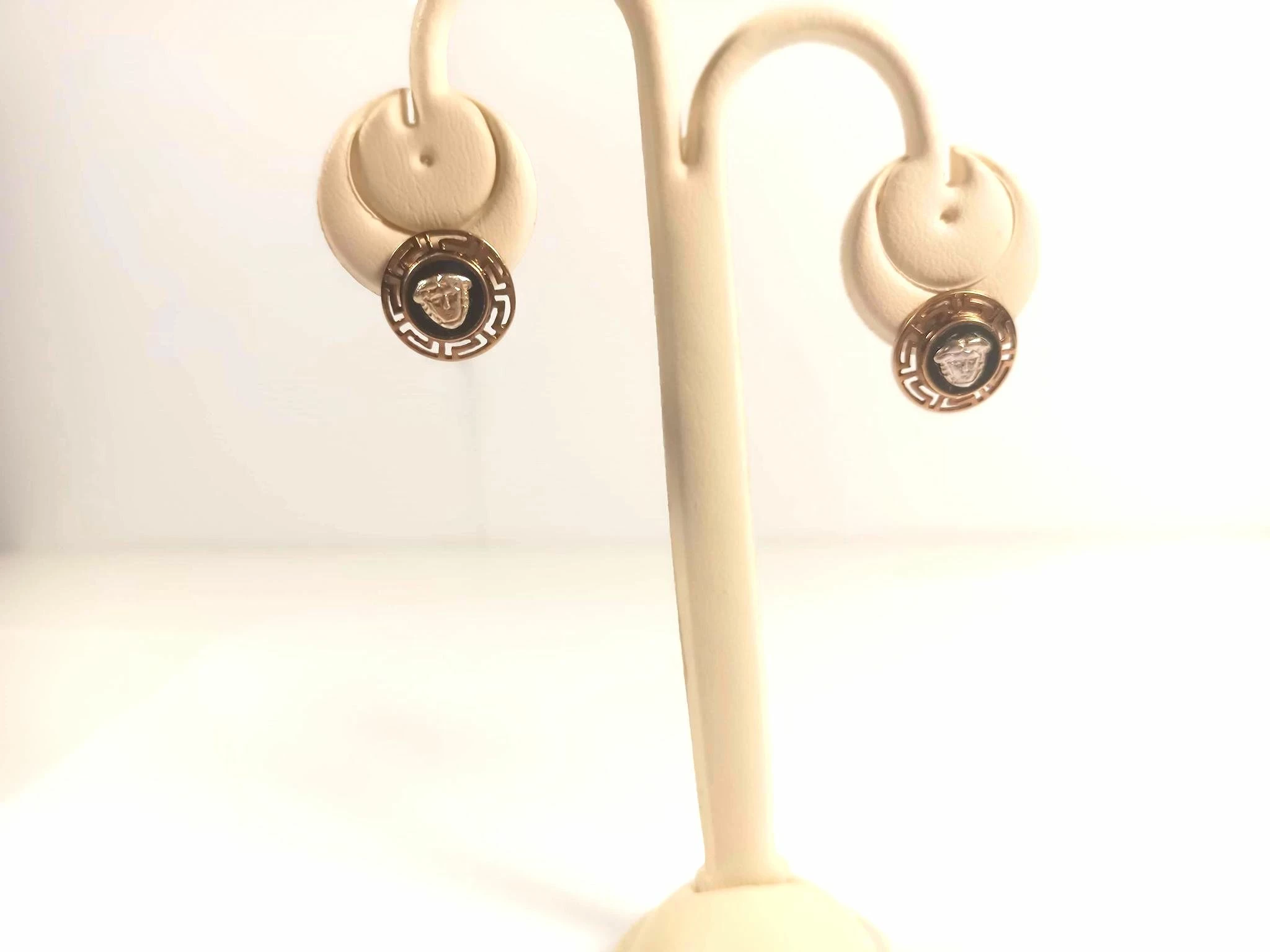 zlote-kolczyki-versace-585-332-material-zloto