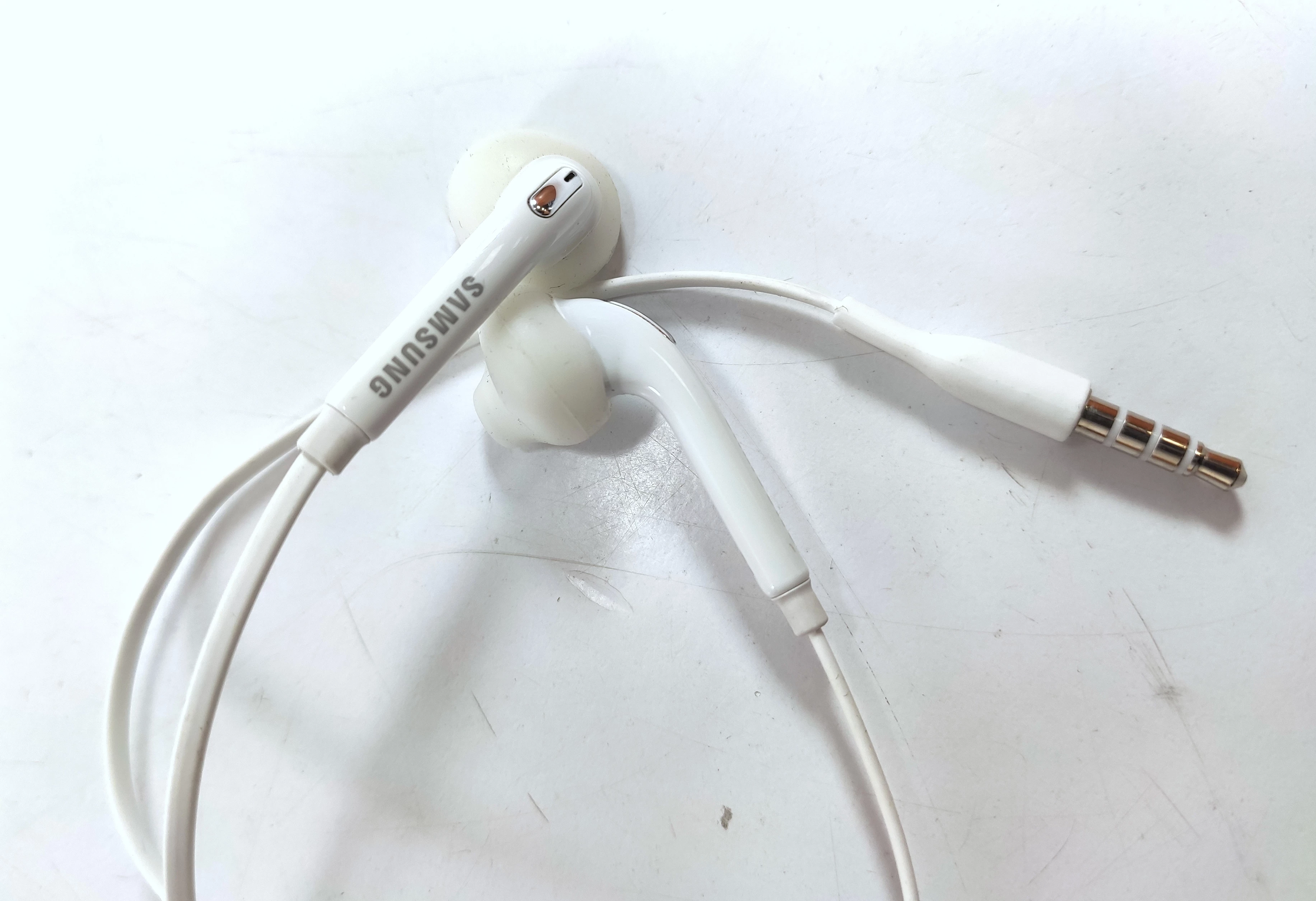 sluchawki-jack-35-mm-przewodowe-28-czerwca-126-poznan-ska-x