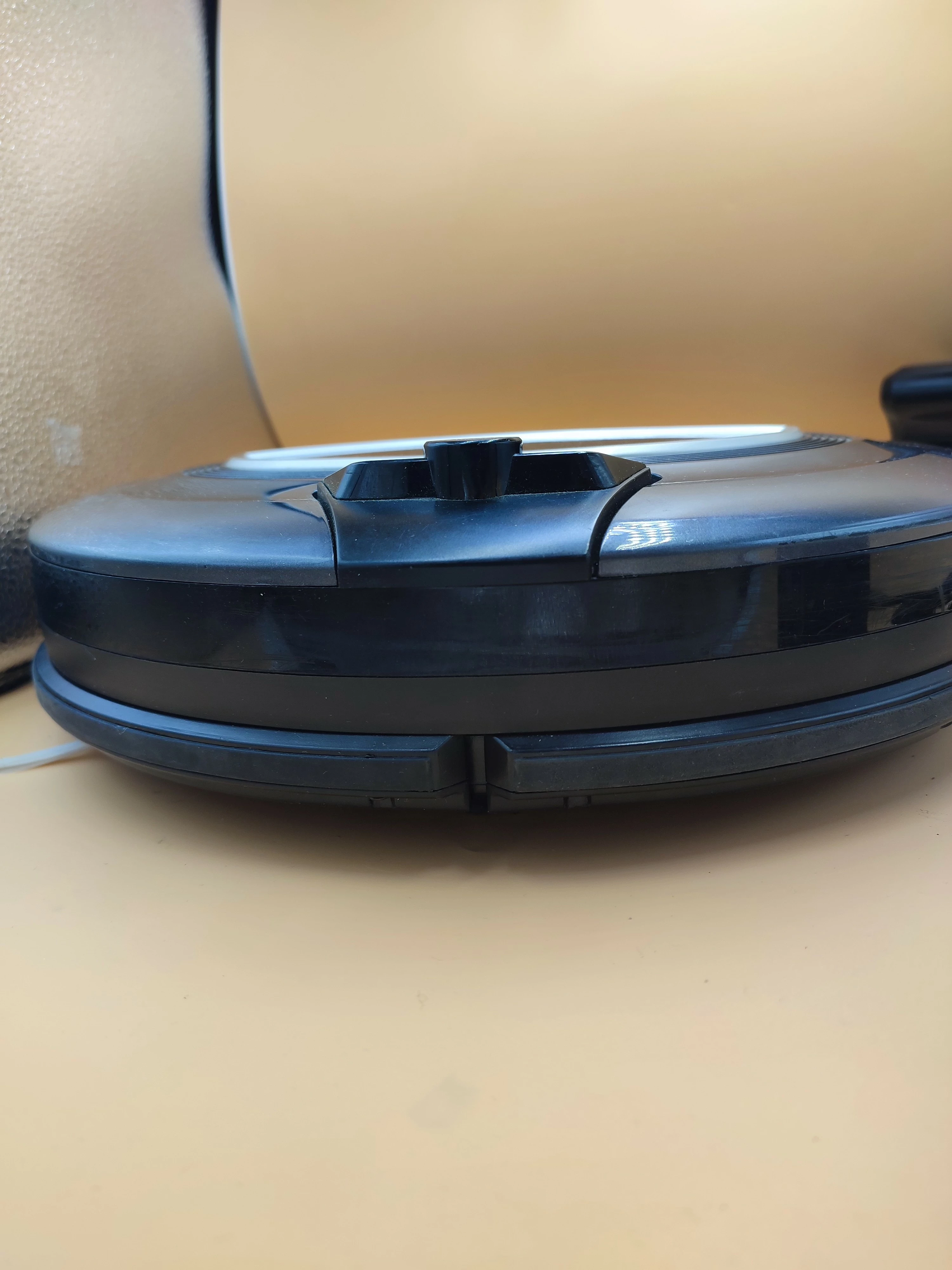 odkurzacz-robot-rowenta-rr7126wh-warto-orla-11-sosnowiec