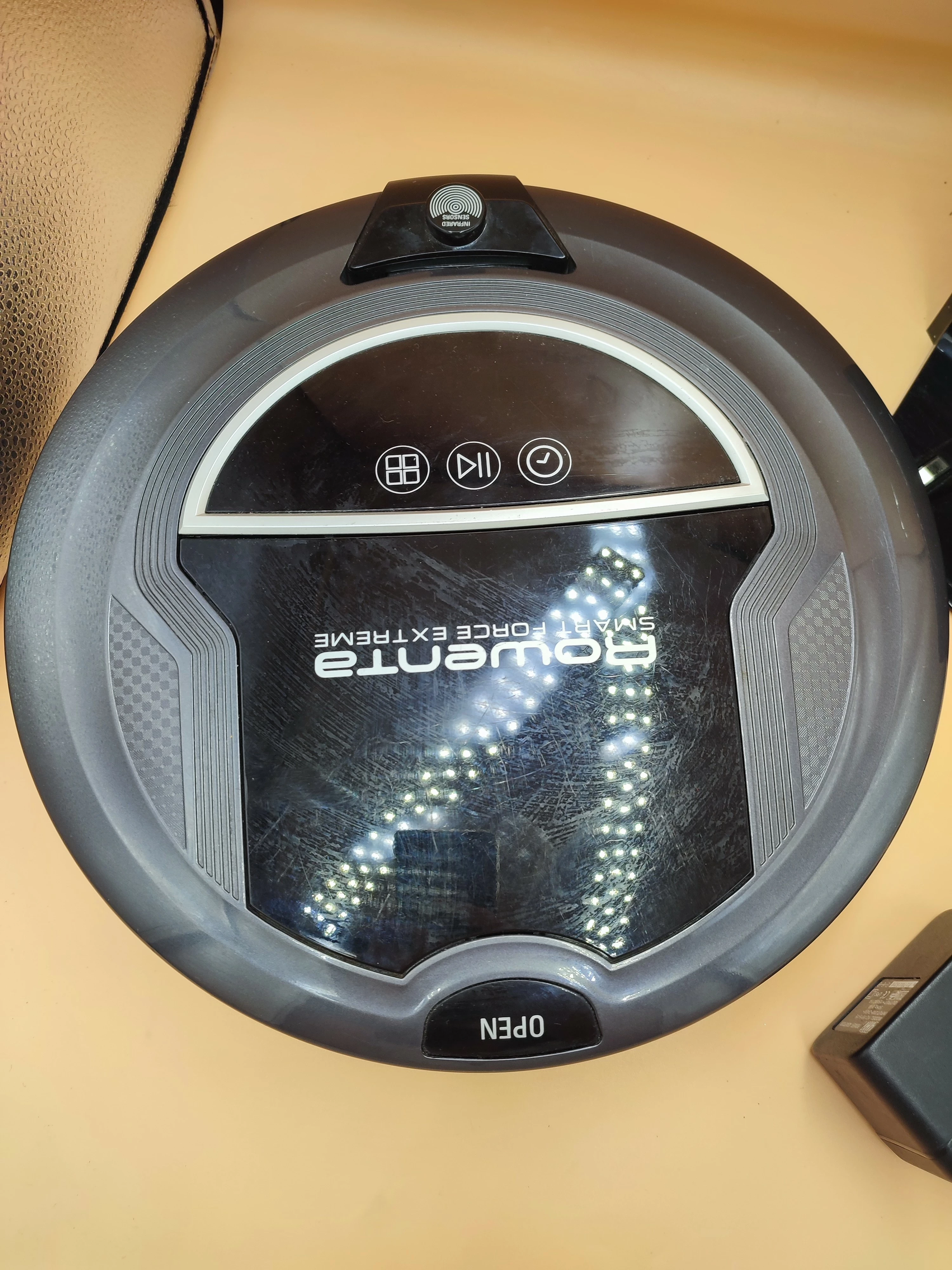 odkurzacz-robot-rowenta-rr7126wh-warto-czas-pracy-bezprzewodowej-100