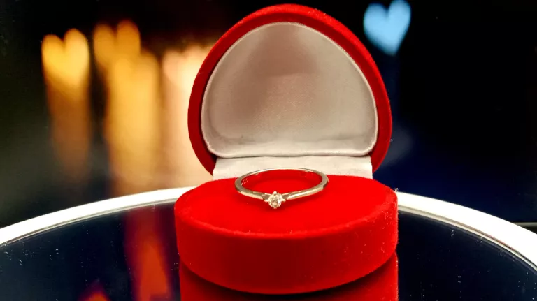 sliczny-zloty-pierscionek-z-brylantem-585-174g-stan-11323-2