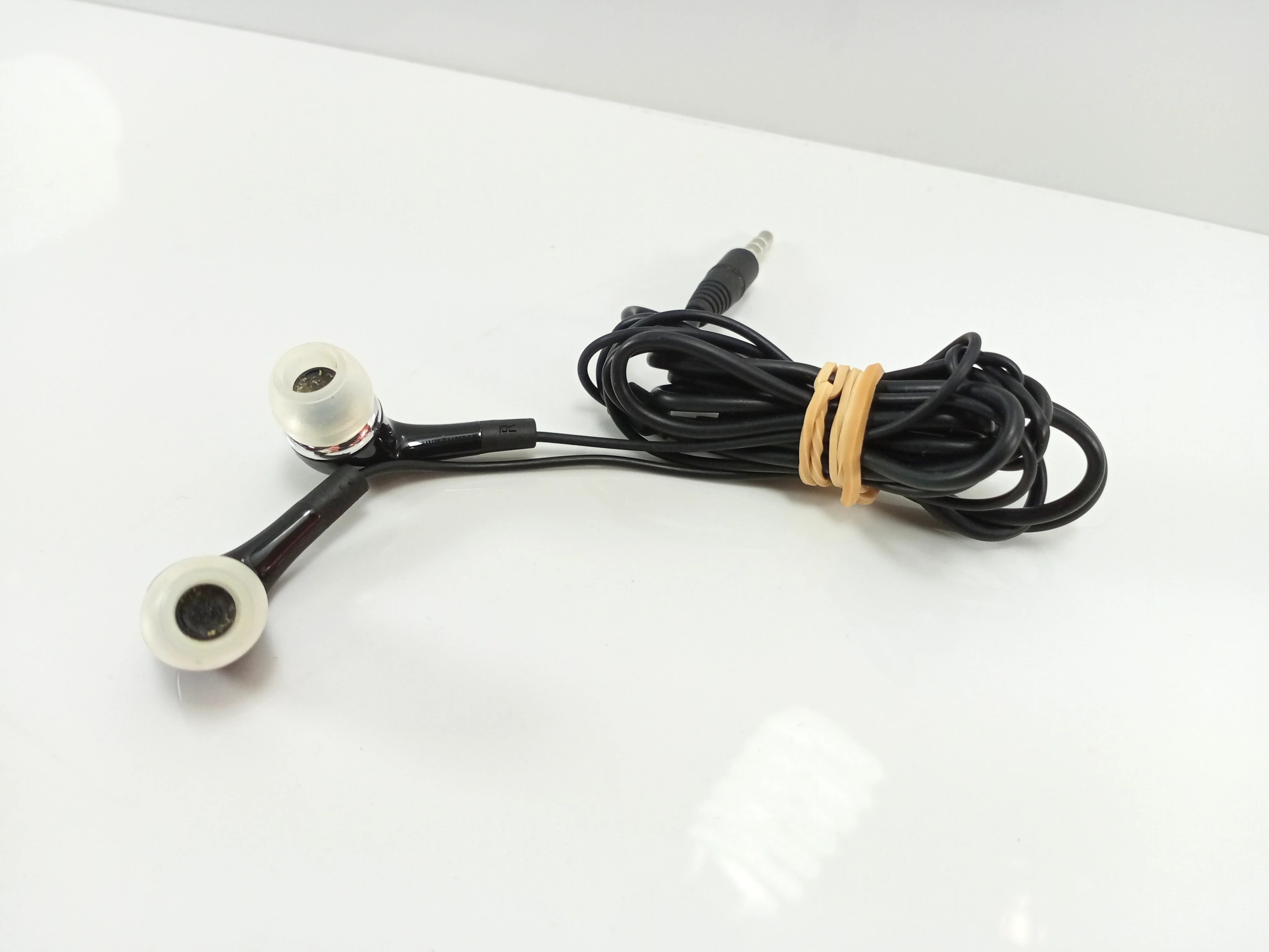 24-sluchawki-przeowodowe-jack-kolor-dominujacy-129357-3