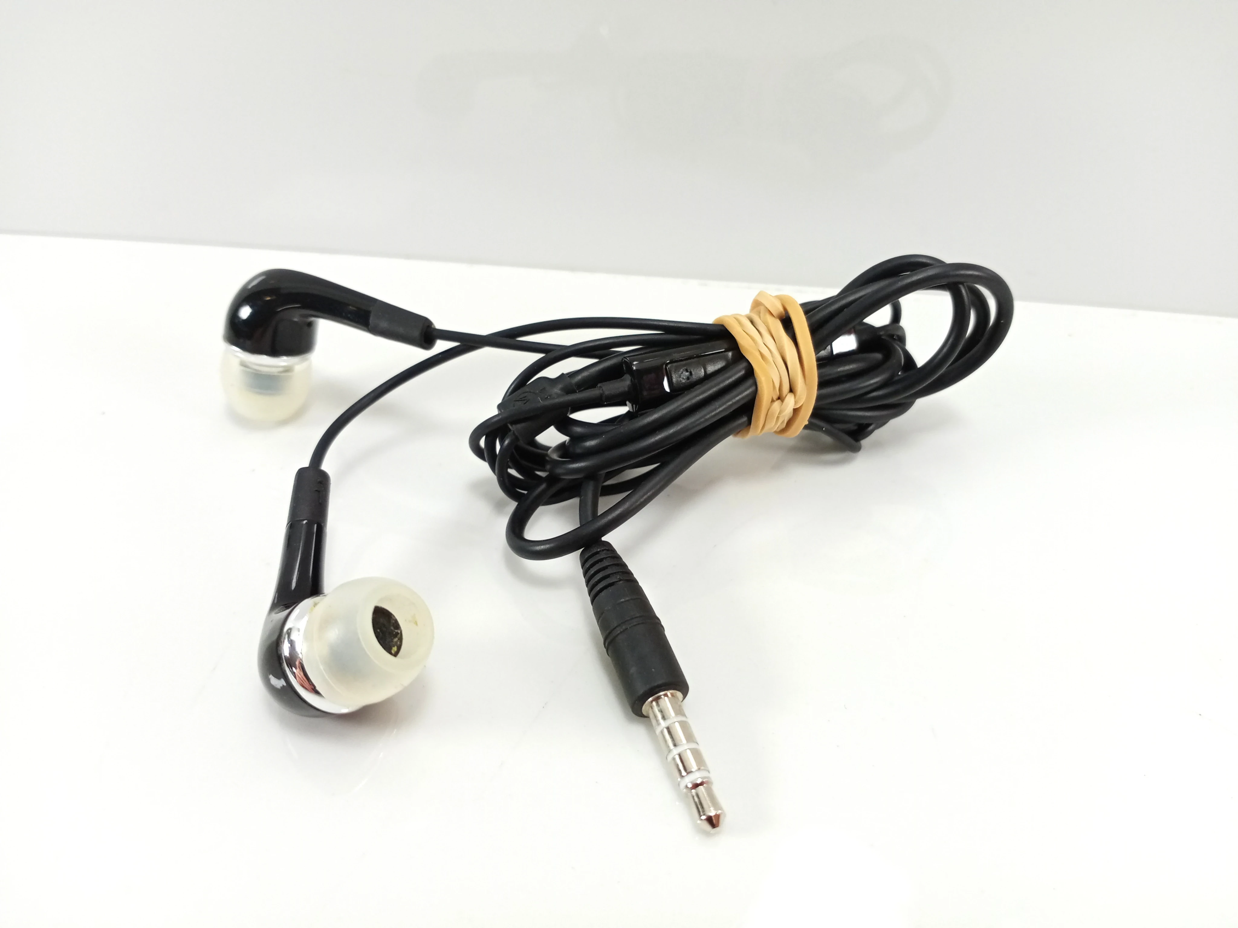 24-sluchawki-przeowodowe-jack-gorna-wilda-100-poznan-ska-x