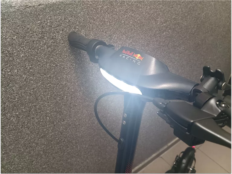 hulajnoga-elektryczna-redbull-racing-85-zwyciestwa-40-lebork