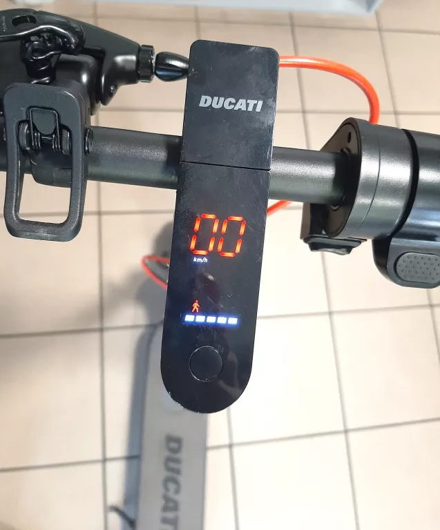HULAJNOGA ELEKTRYCZNA DUCATI PRO I EVO V2 2022