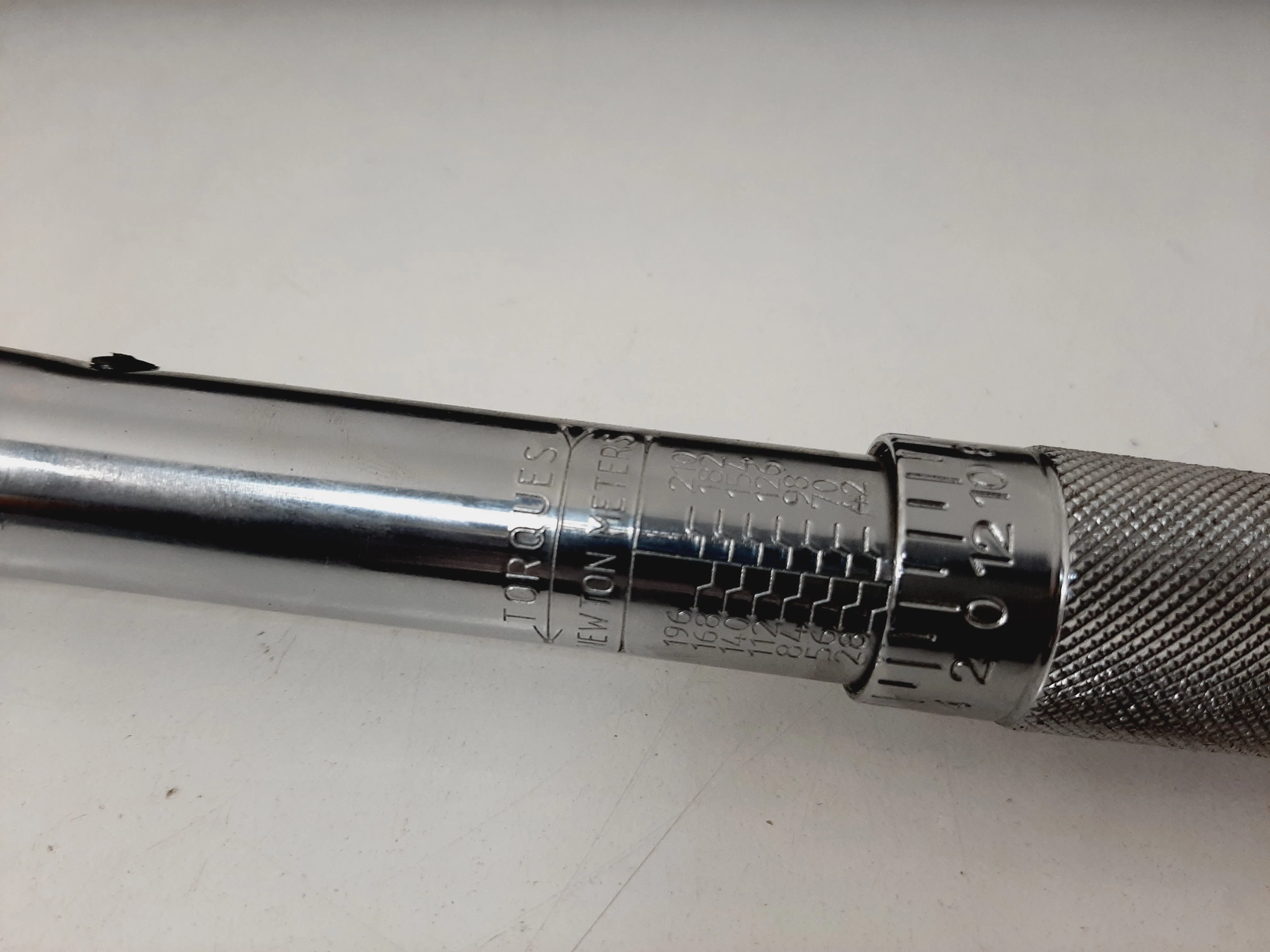 klucz-dynamometryczny-magnusson-12-marka-magnusson