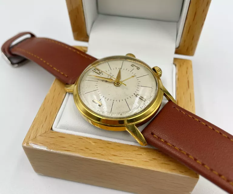 zegarek-mechaniczny-poljot-18-jewelsz-budzikiem-komandorska-666g-mr-cash