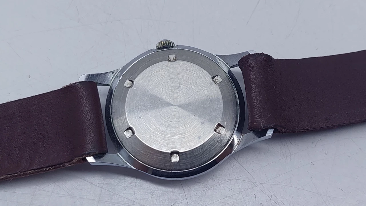 zegarek-kirowski-mechanizm-mechaniczny