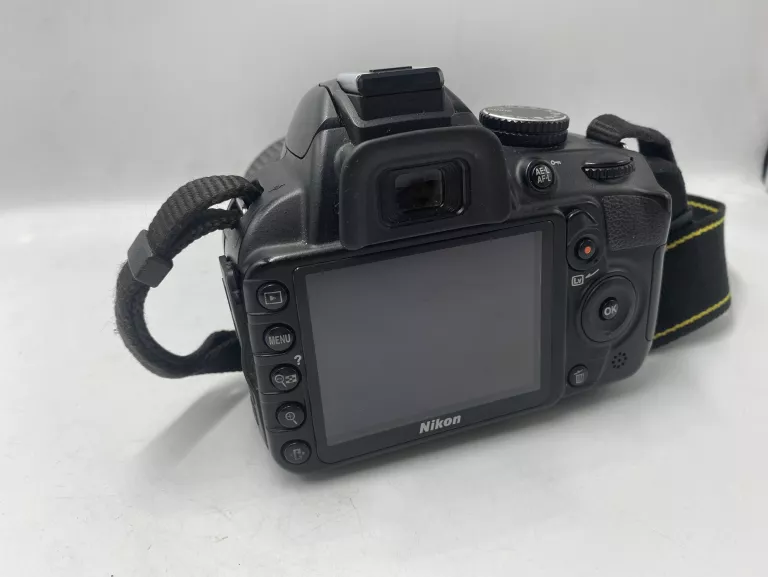 APARAT NIKON D3100