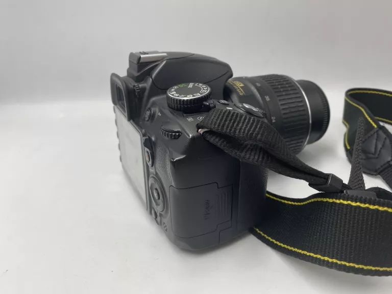 APARAT NIKON D3100