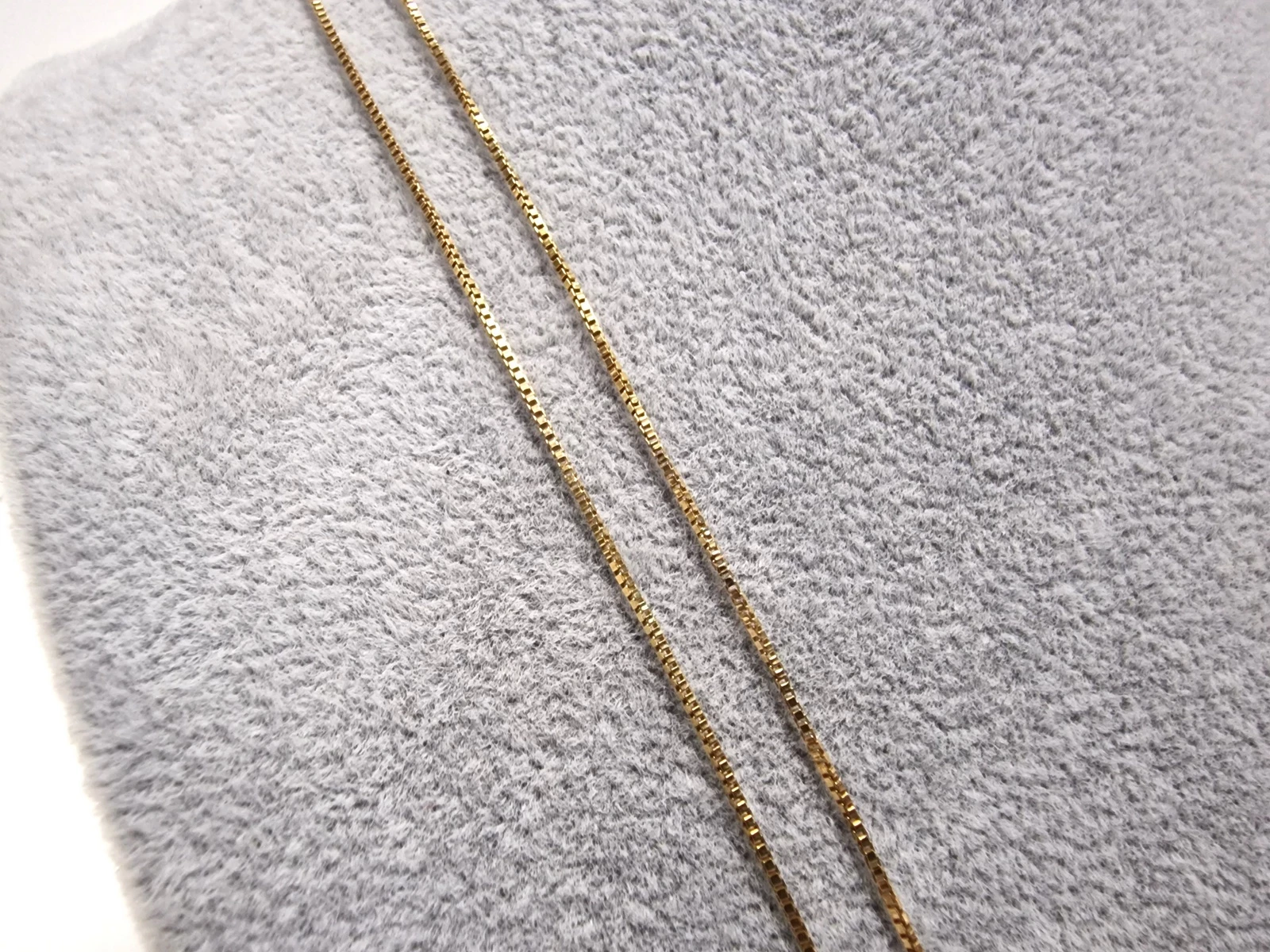 zloty-lancuszek-material-zloto