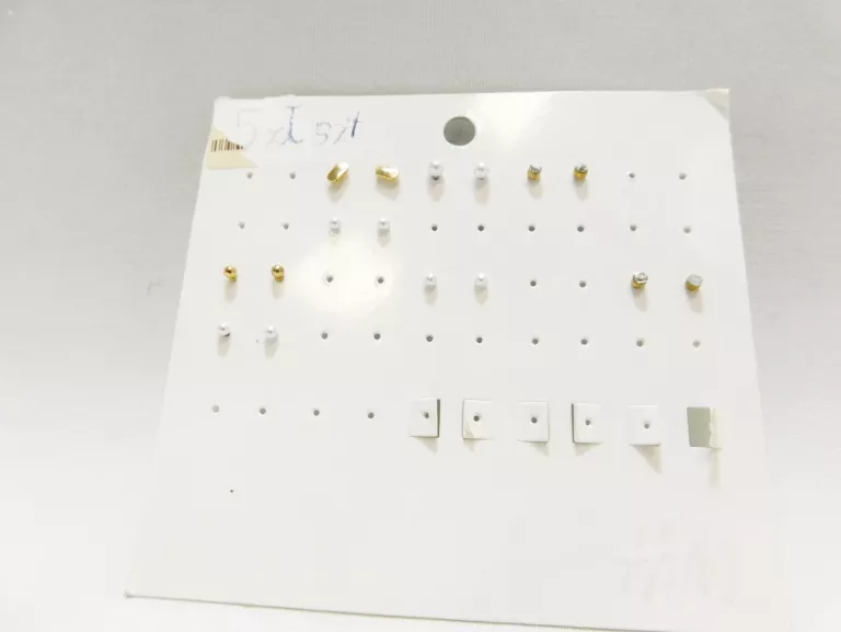 kolczyki-sztyfty-hm-kolor-zloty-i-perlowy-2-stan-nowy