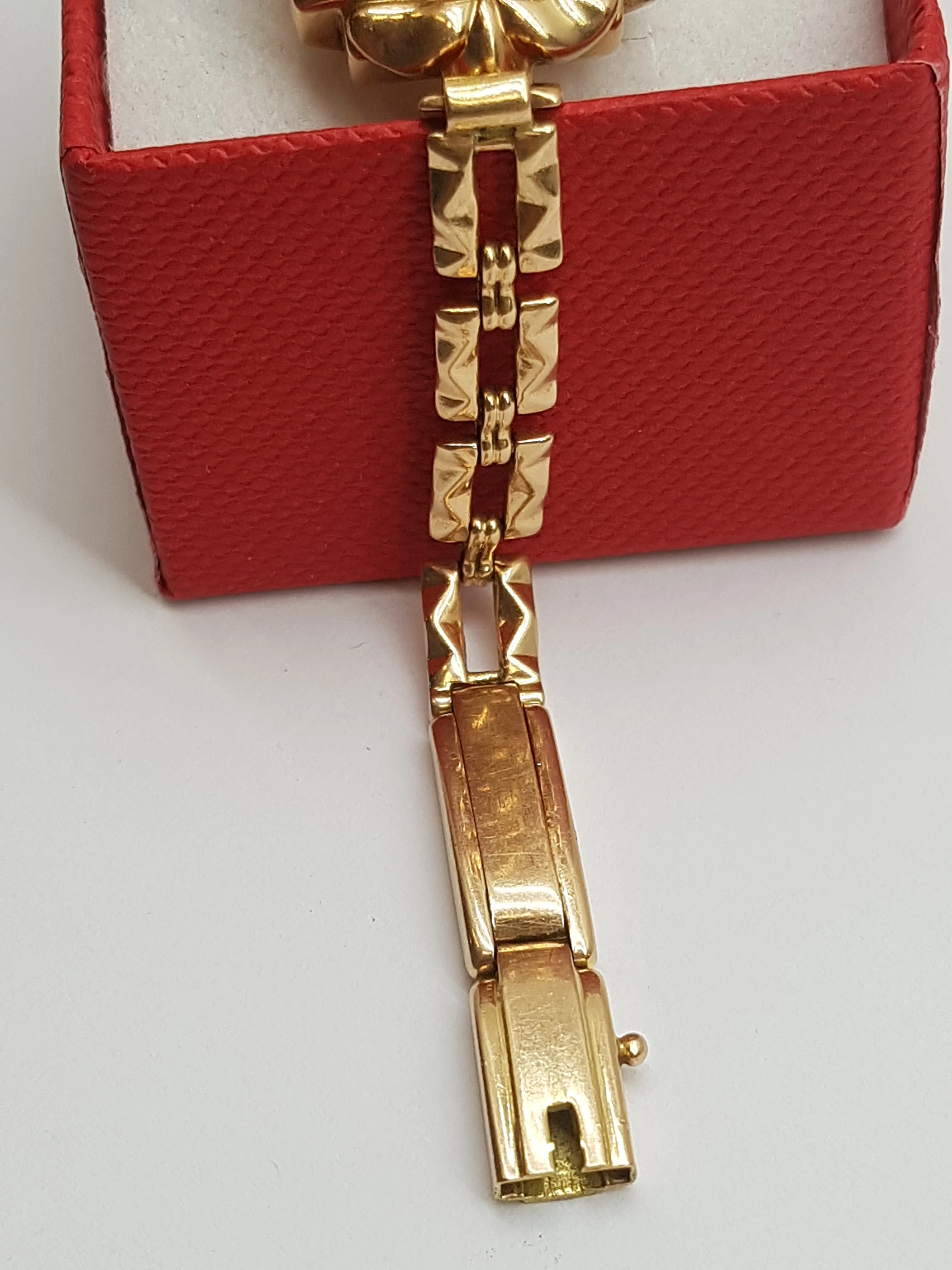 zloty-zegarek-damski-zaria-14k-p585-nakrecany-rodzaj-analogowe