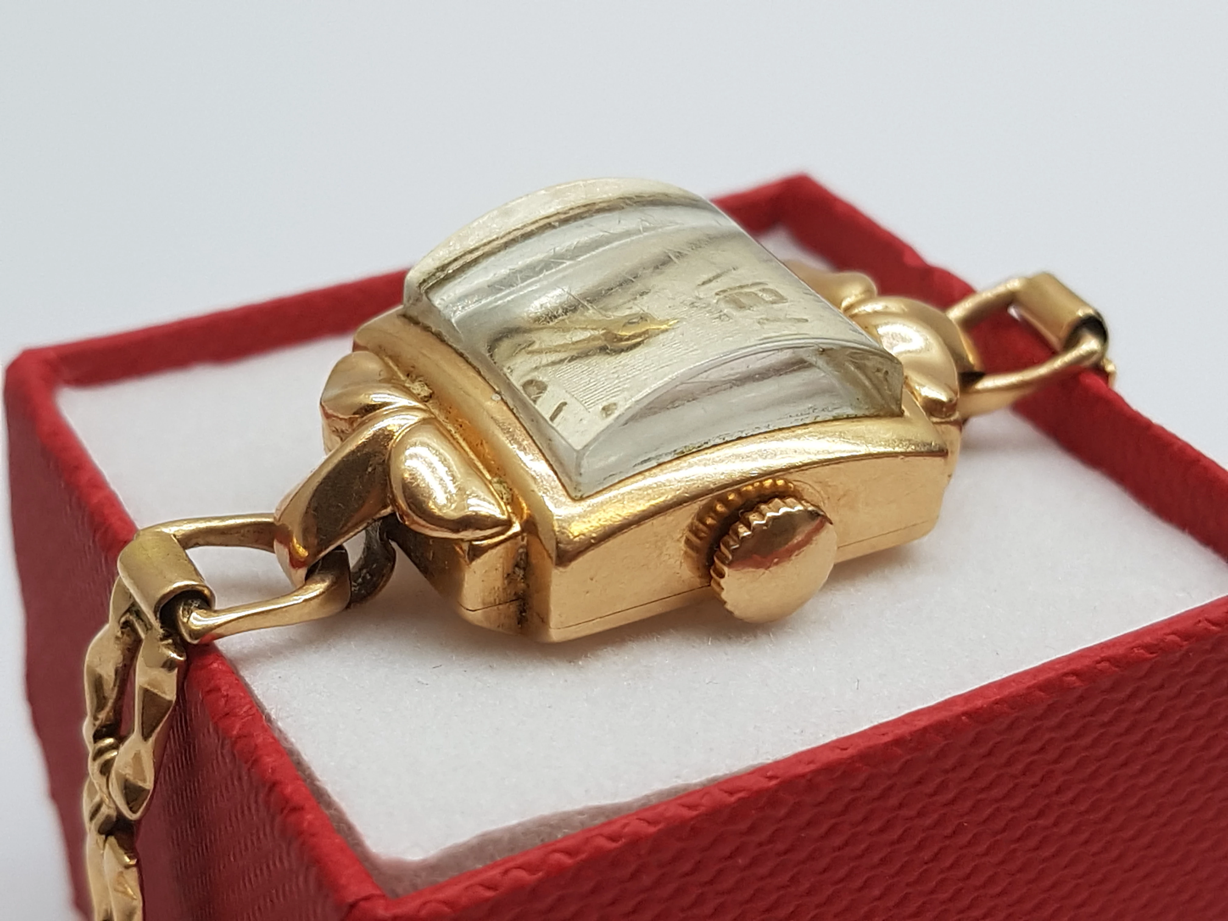 zloty-zegarek-damski-zaria-14k-p585-nakrecany-ksztalt-koperty-kwadratowa