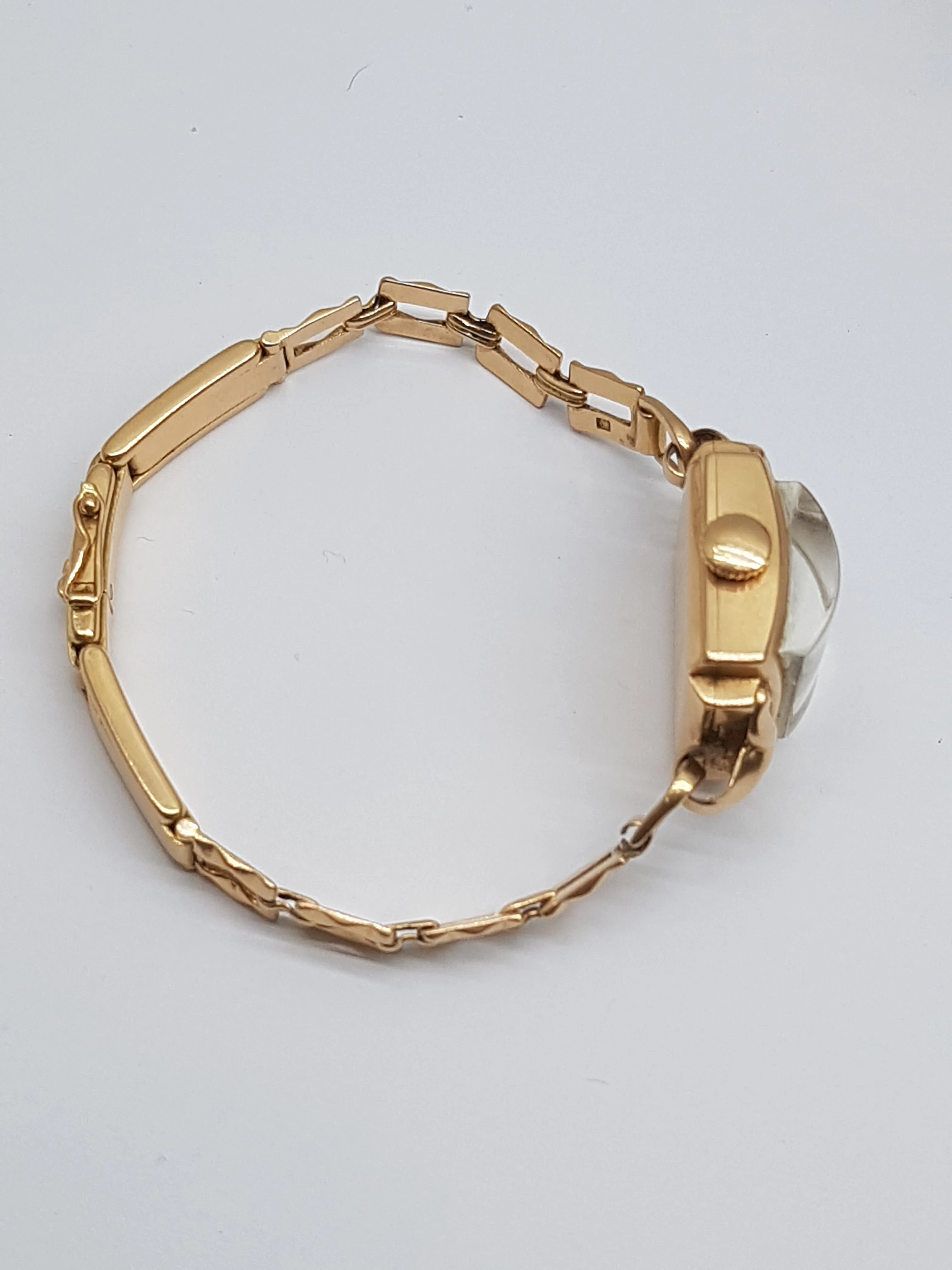 zloty-zegarek-damski-zaria-14k-p585-nakrecany-marka-geneva