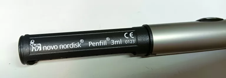 novopen-4-pen-wstrzykiwacz-do-insuliny-jak-nowy-kod-producenta-0000