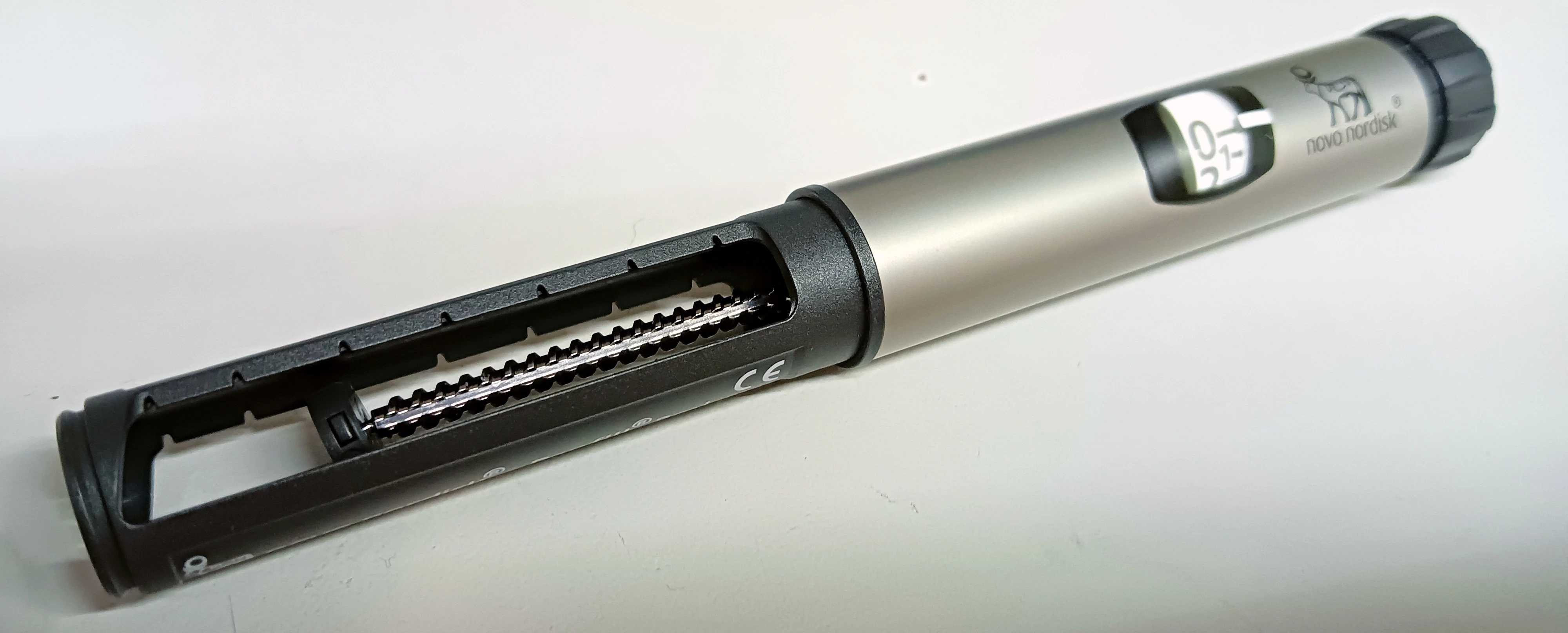 novopen-4-pen-wstrzykiwacz-do-insuliny-jak-nowy-marka-novopen