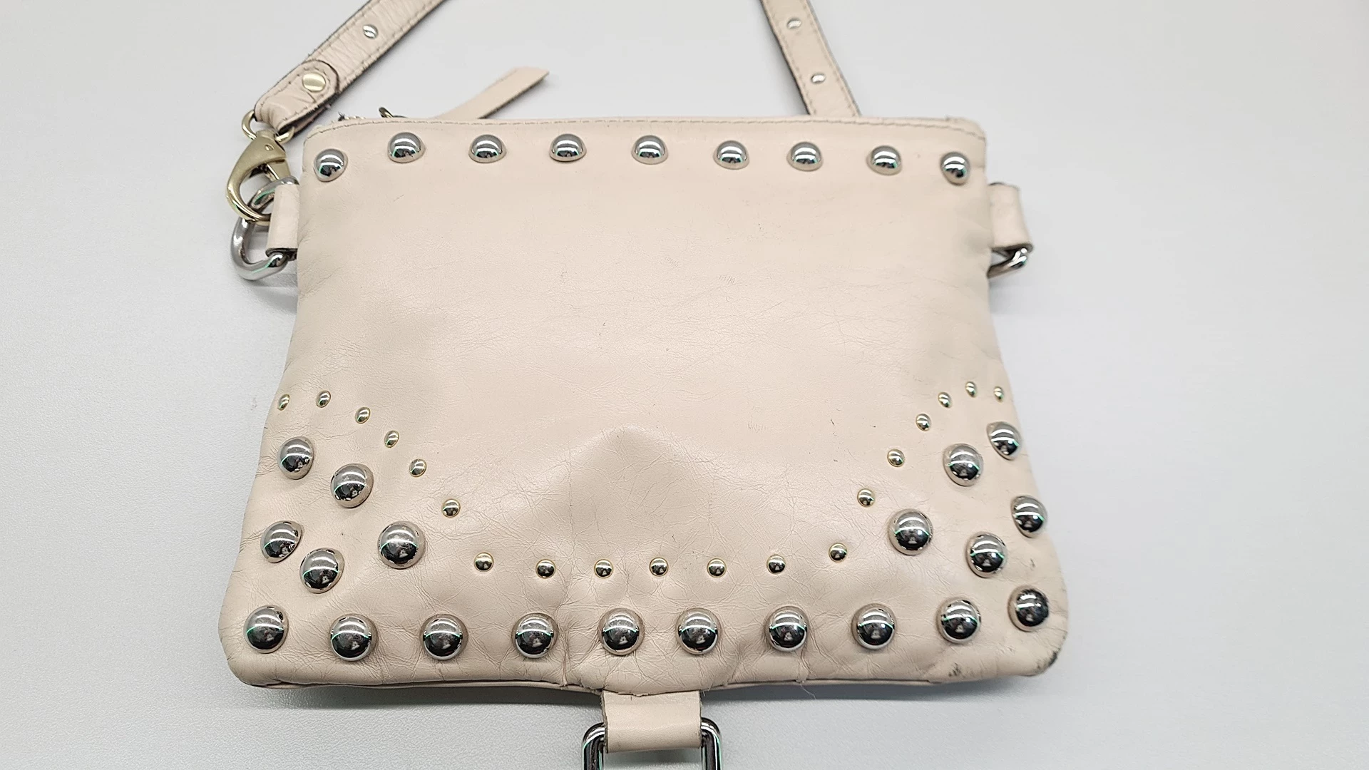 torebka-damska-z-jetami-wloska-ekskluzywna-material-dominujacy-203885-218321