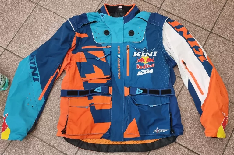 kurtka-motocyklowa-al-pr-kaczynskiego-pawilon-nr-2-bydgoszcz