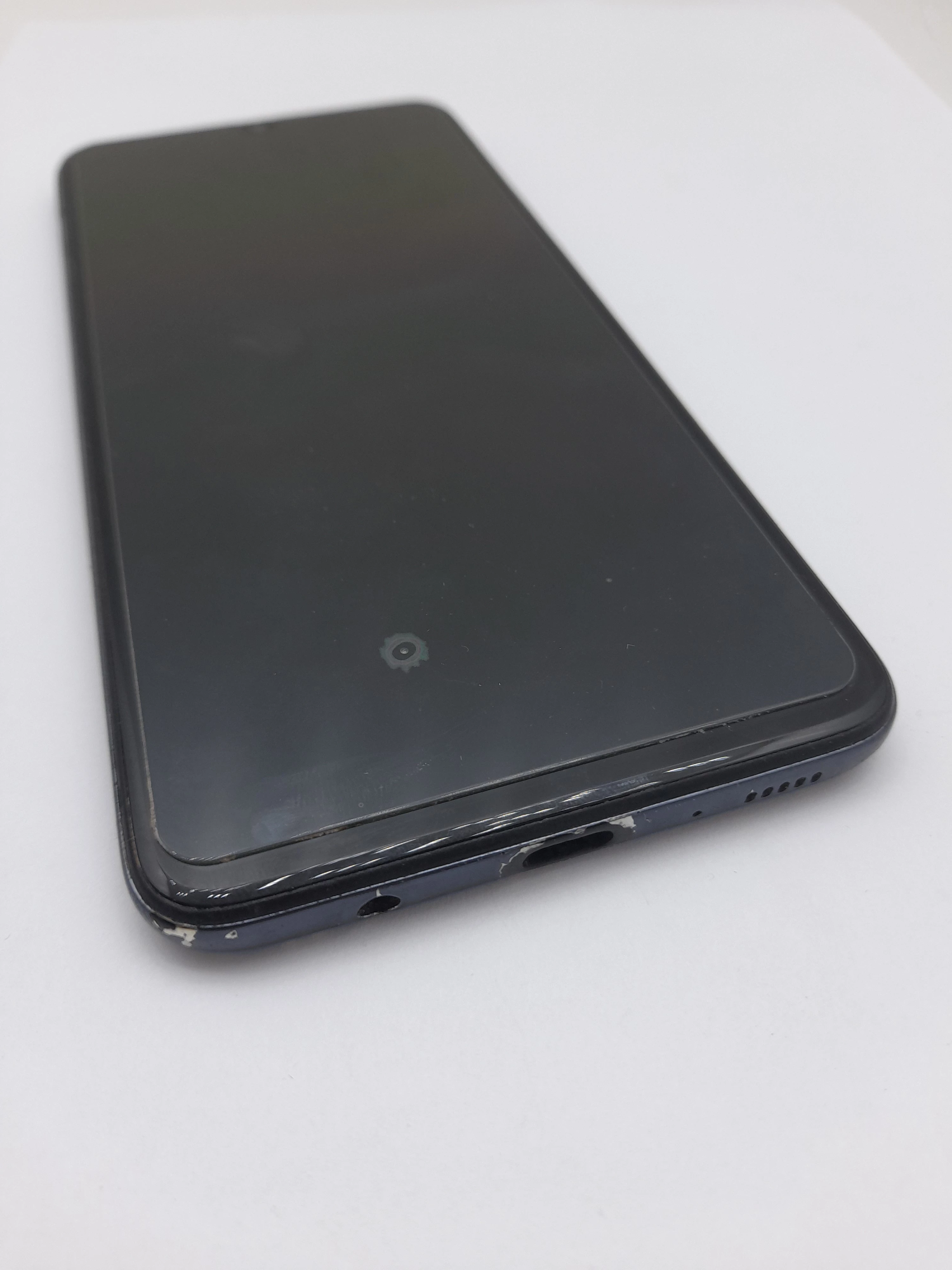 telefon-samsung-galaxy-a70-128gb-komplet-pamiec-ram-6-gb