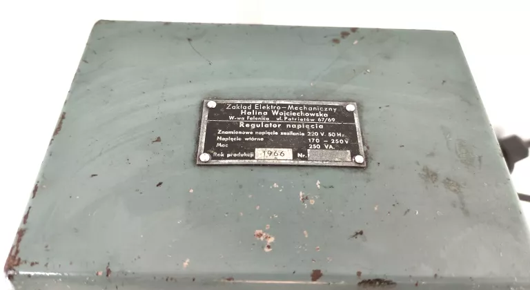 regulator-napiecia-w-wa-falenica-1966-model-4230z66zch-ls