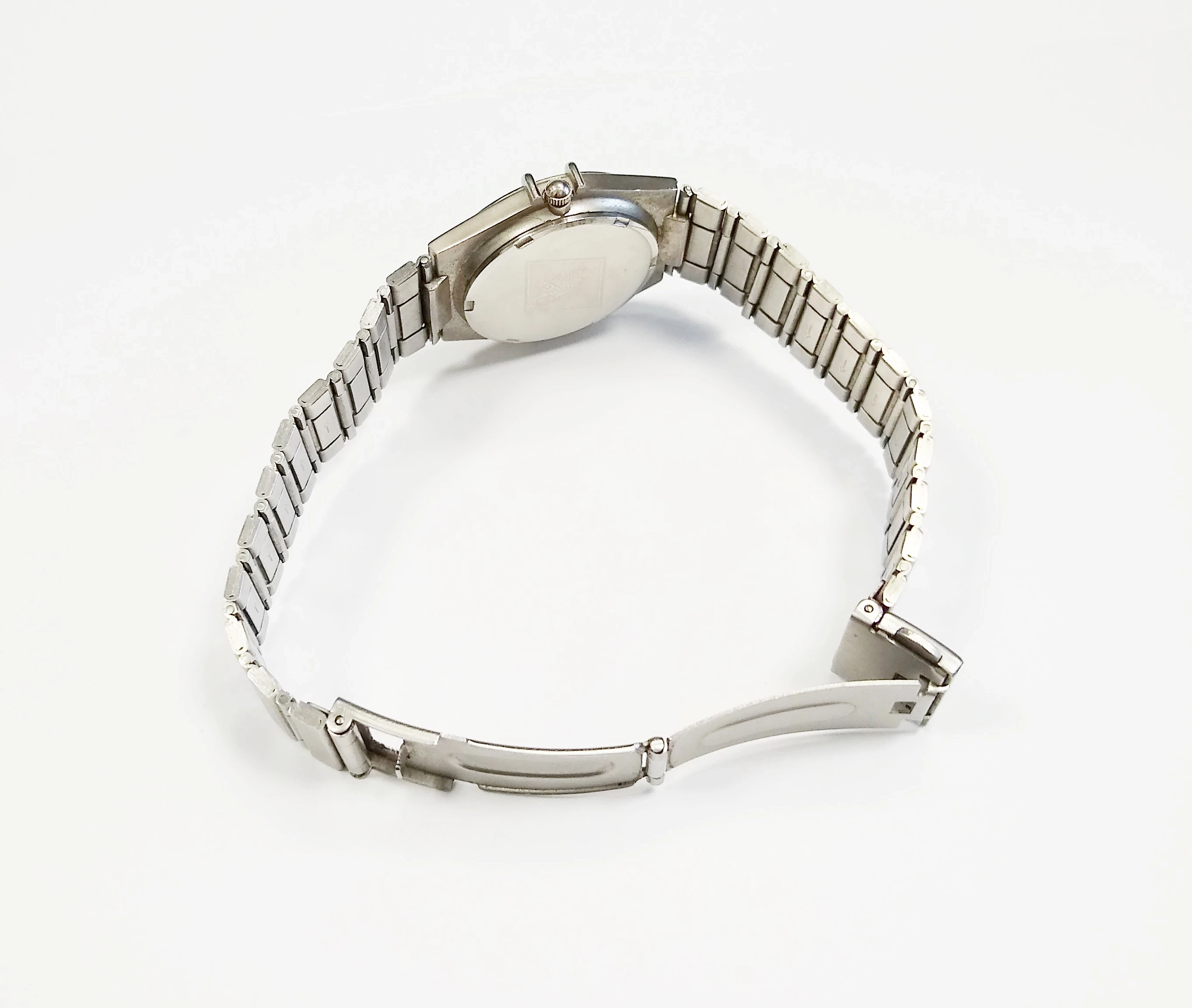 zegarek-damski-omega-138-typ-nareczny