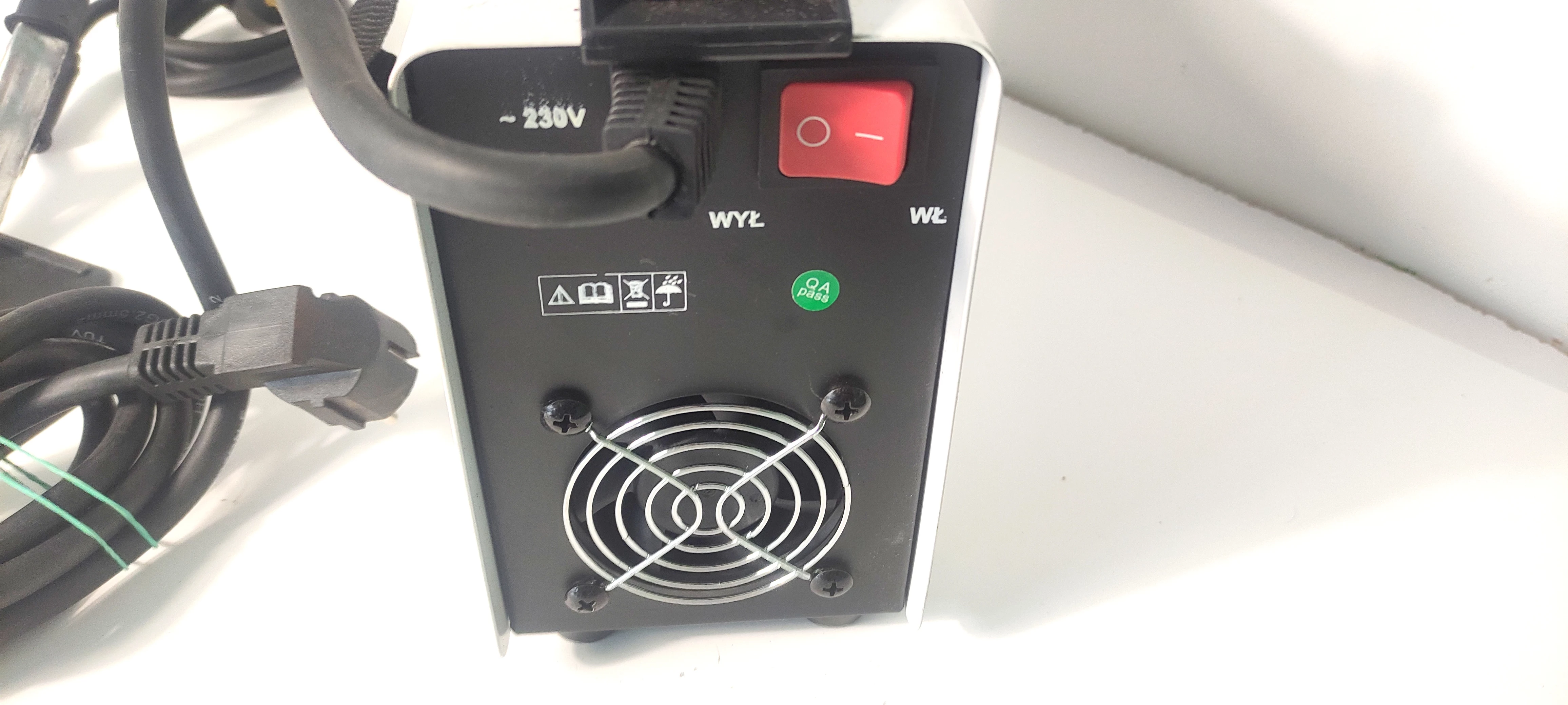 spawarka-inwertorowa-inwera-140-a-basic-bsi-kompl-kod-producenta-bsi-140a