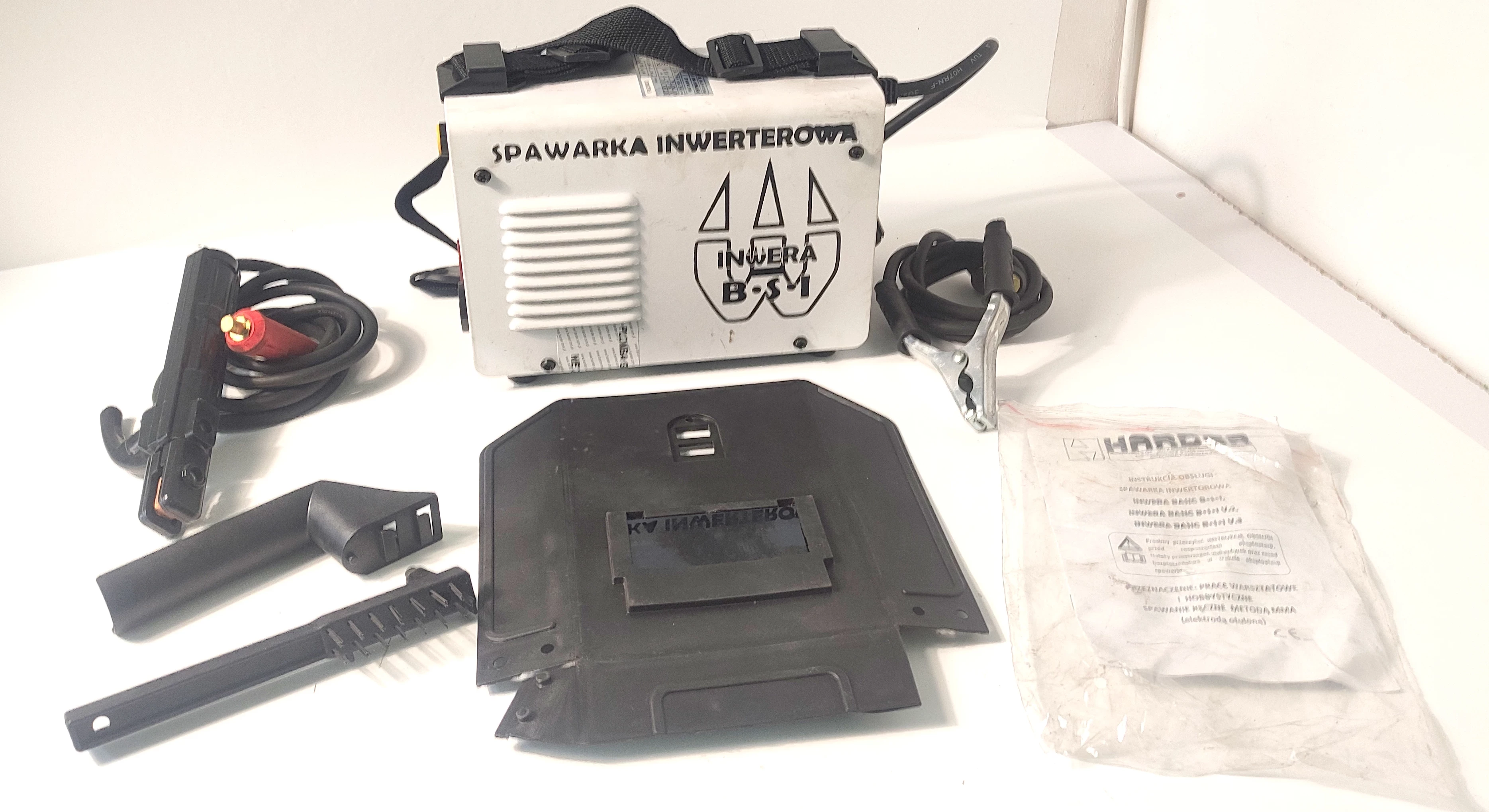 spawarka-inwertorowa-inwera-140-a-basic-bsi-kompl-3-maja-105-dabrowa-gornicza