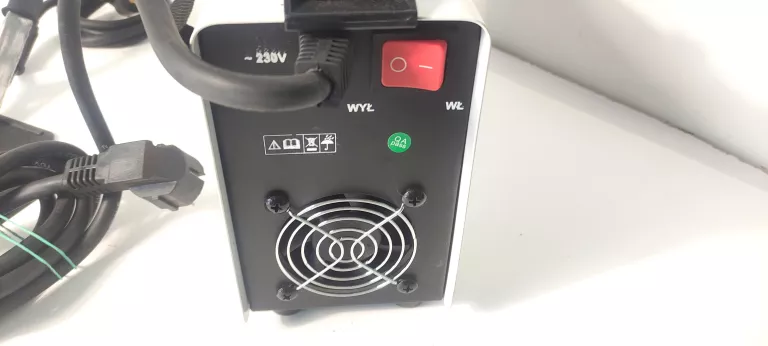 spawarka-inwertorowa-inwera-140-a-basic-bsi-kompl-kod-producenta-bsi-140a