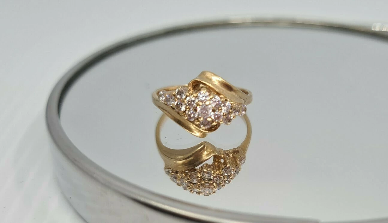 piekny-pierscionek-damski-585-14k-marka-inna-marka