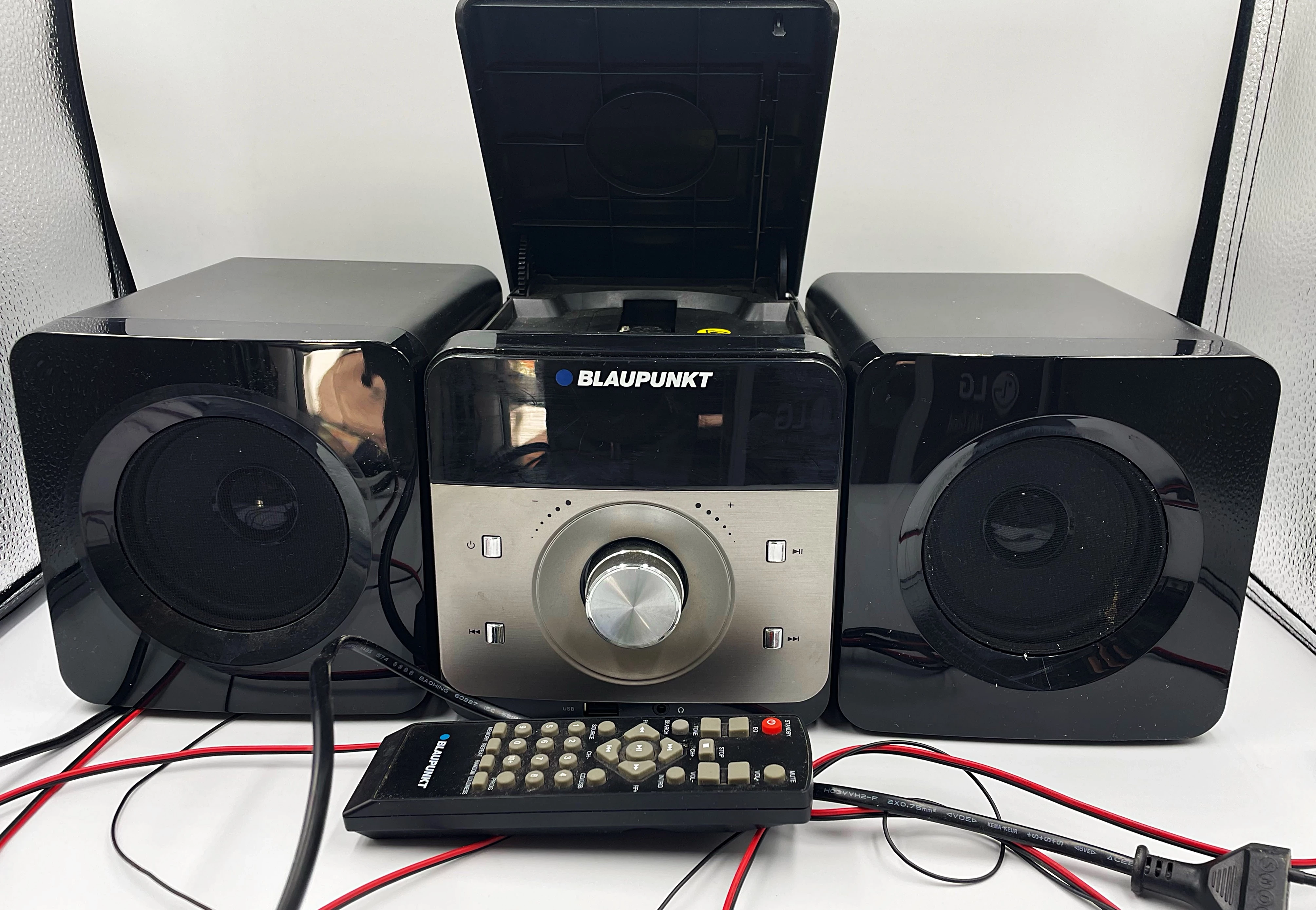 wieza-stereo-blaupunkt-ms6bk-komandorska-666g-mr-cash