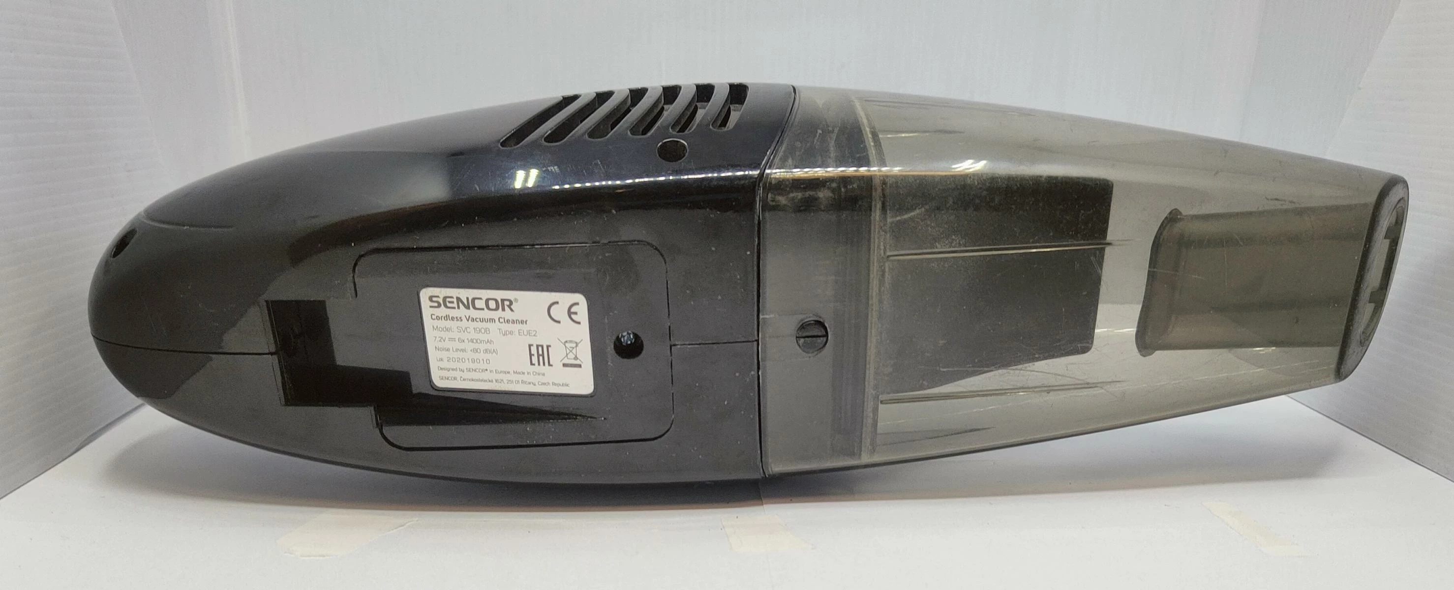 odkurzacz-reczny-sencor-svc-190b-czarny-pojemnosc-zbiornika-na-kurz-05