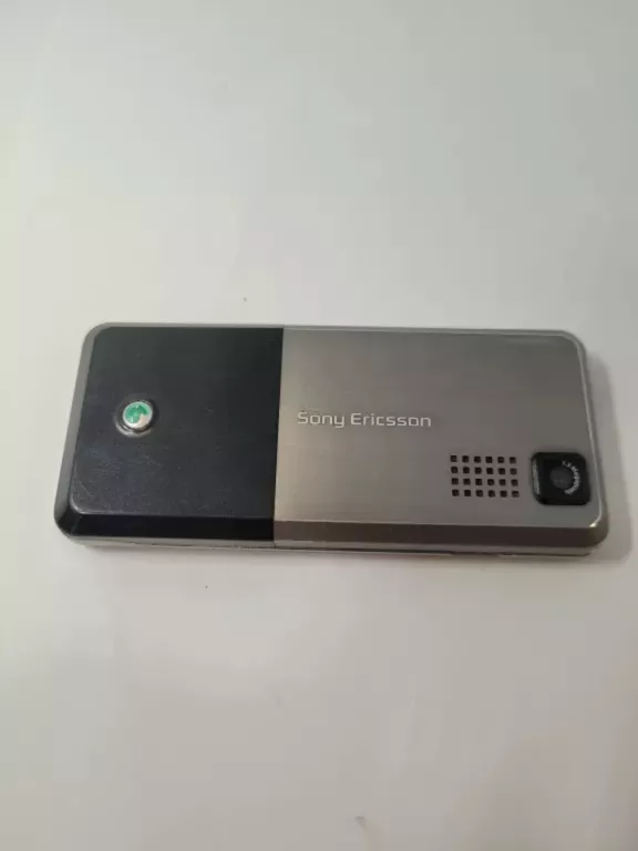 TELEFON SONY ERICSON