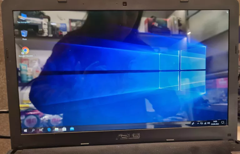 LAPTOP ASUS X501A/ I5-3210M/ 4GB/ 240GB/ WIN10