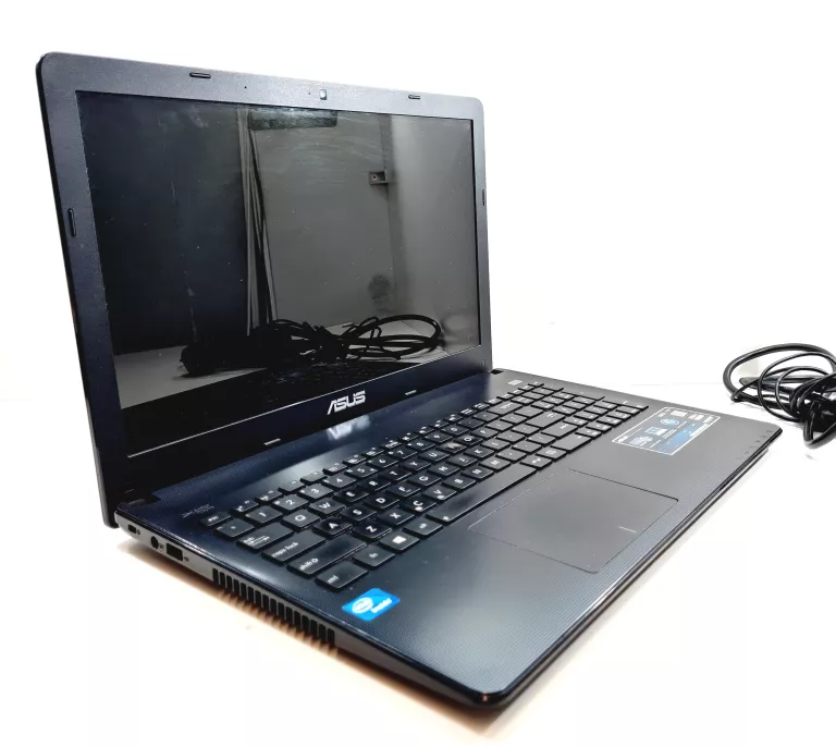 LAPTOP ASUS X501A/ I5-3210M/ 4GB/ 240GB/ WIN10