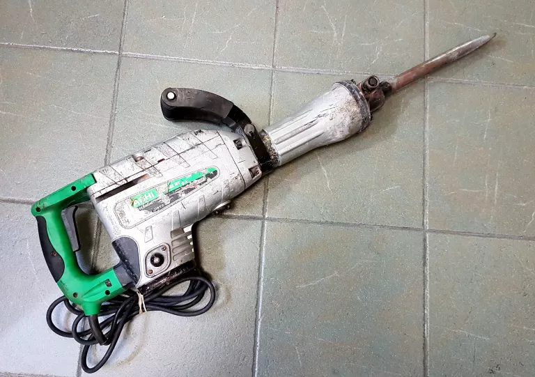 MŁOT WYBURZENIOWY HITACHI H65SB2 WT