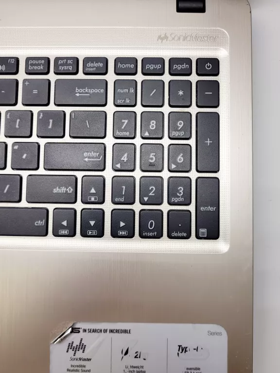 laptop-asus-r540s-opis-przekatna-ekranu-156