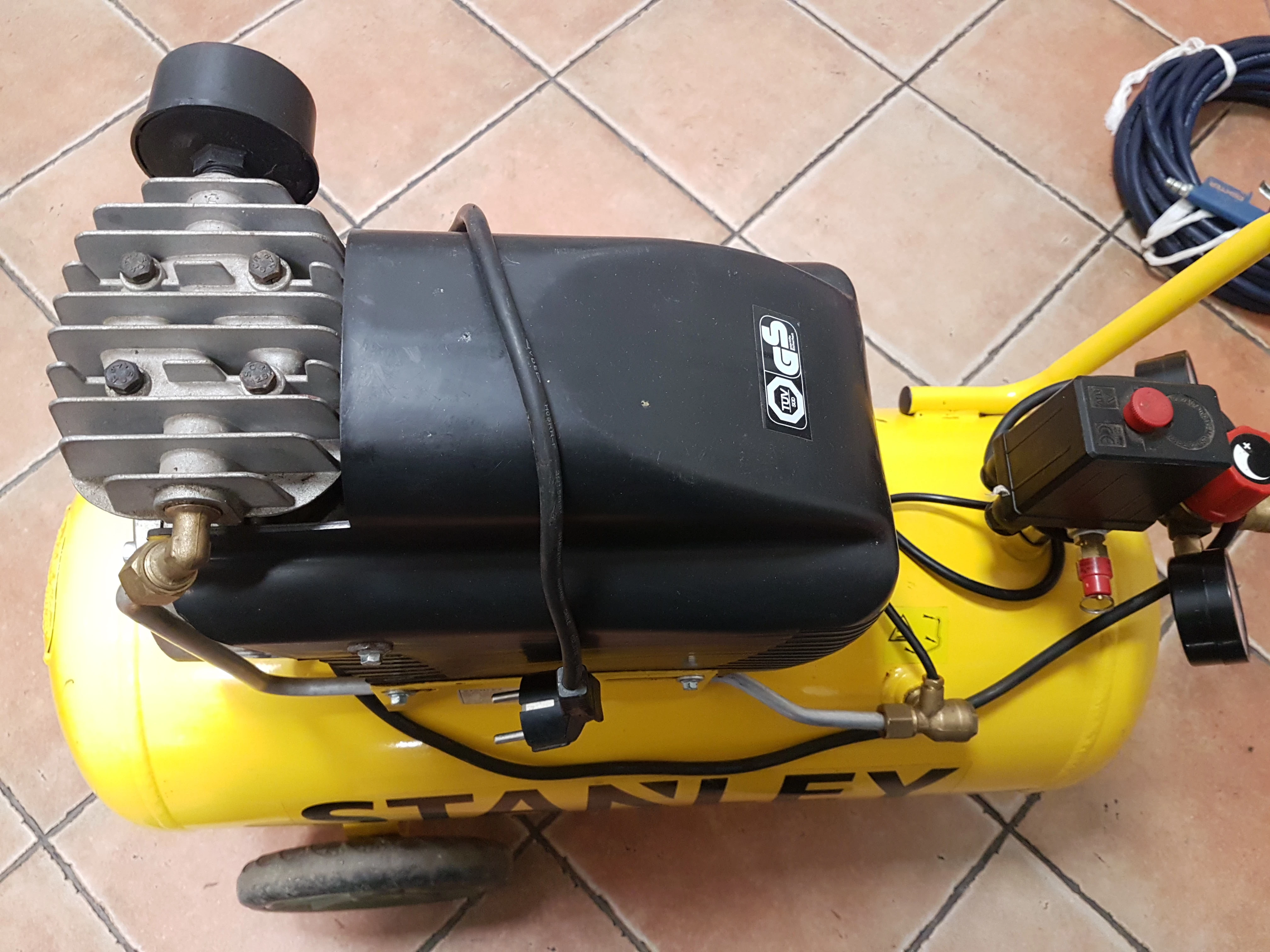 kompresor-stanley-d251-10-50-cisnienie-maksymalne-10