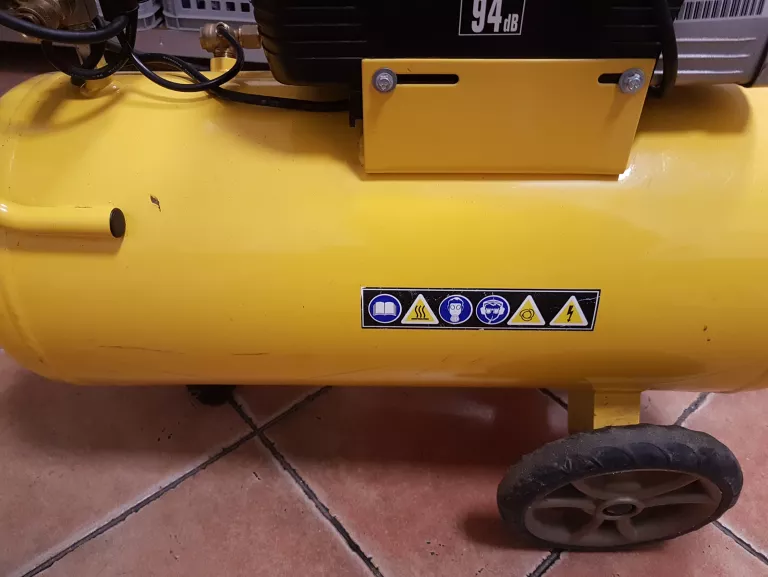 kompresor-stanley-d251-10-50-stan-uzywany