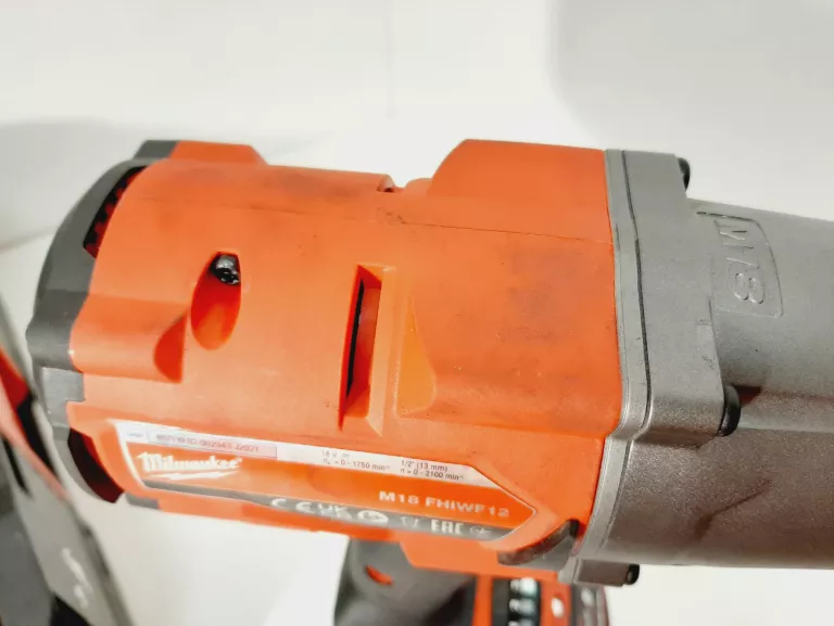 klucz-udarowy-milwaukee-m18-fhiwf12-marka-milwaukee