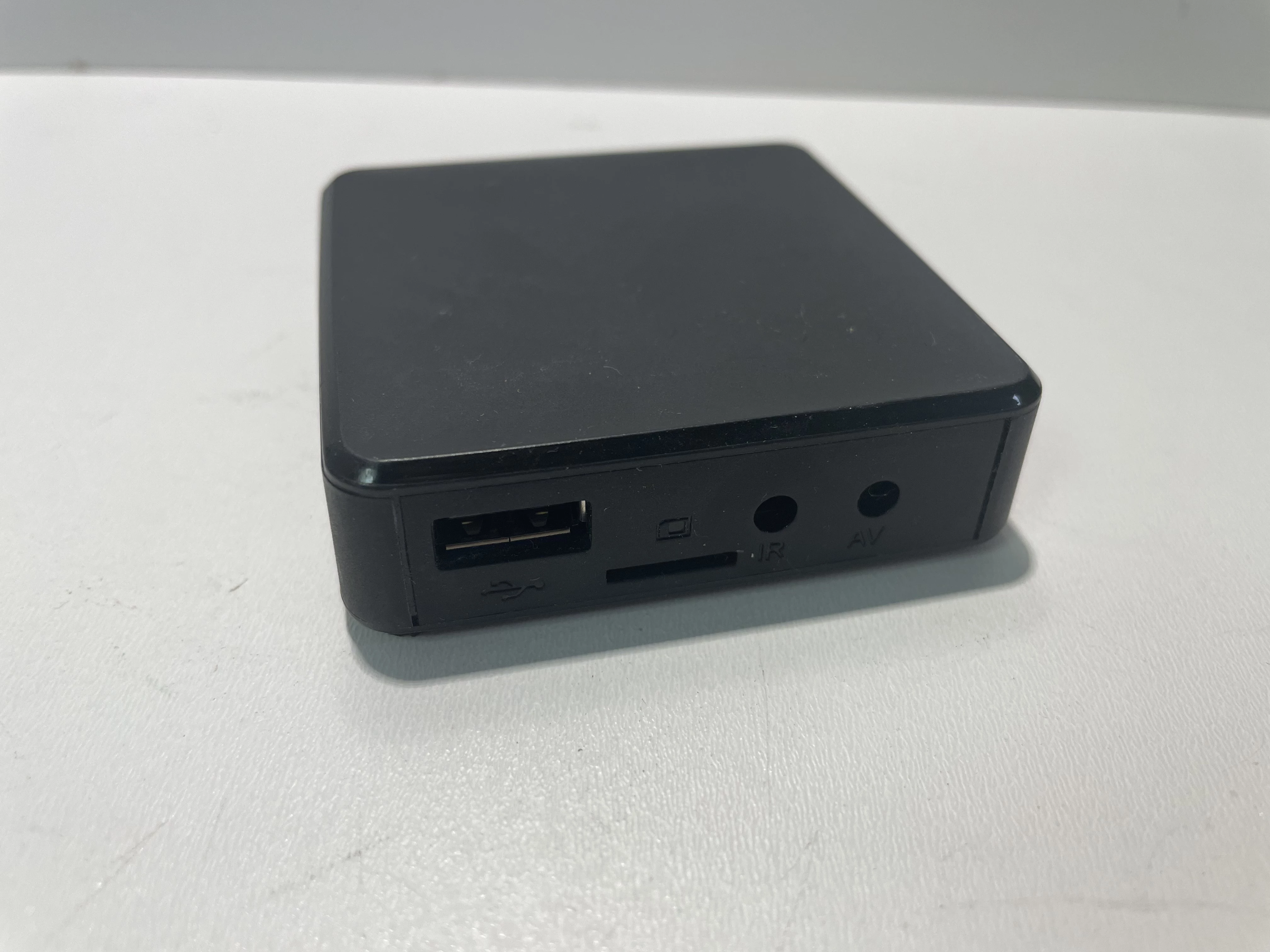 tv-box-tvip-s-box-v530-ean-gtin-3721946315399