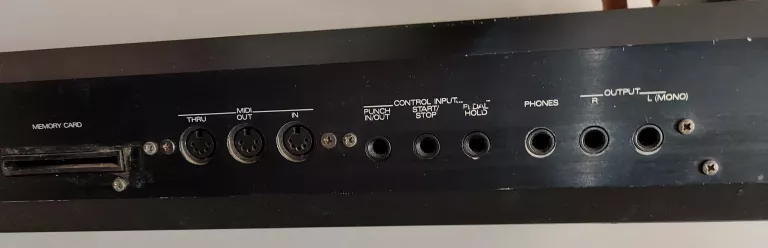 SYNTEZATOR ROLAND D-20