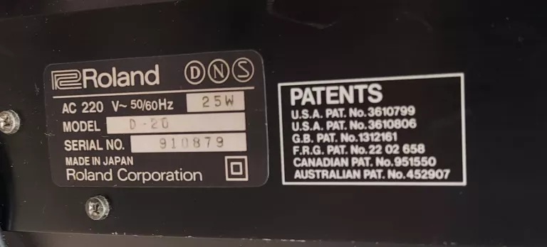 SYNTEZATOR ROLAND D-20