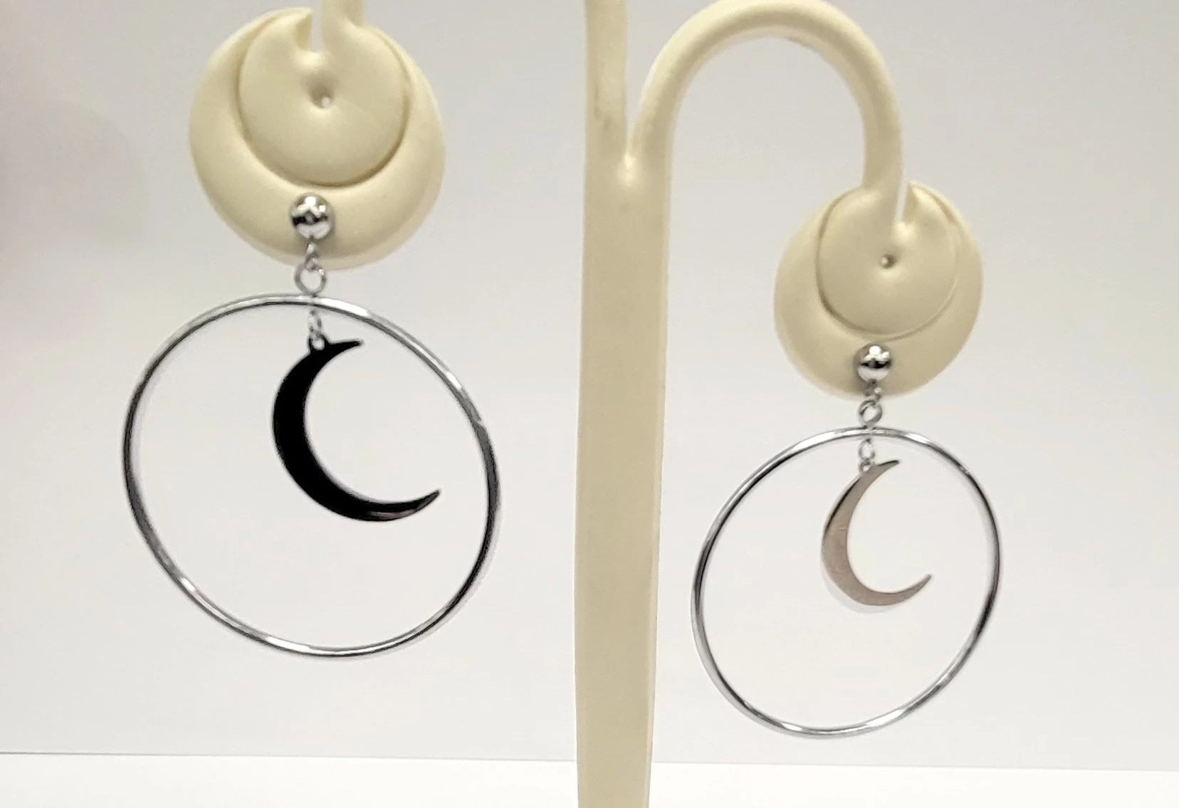 kolczyki-stalowe-kola-z-ksiezycem-meczennikow-8-radzionkow