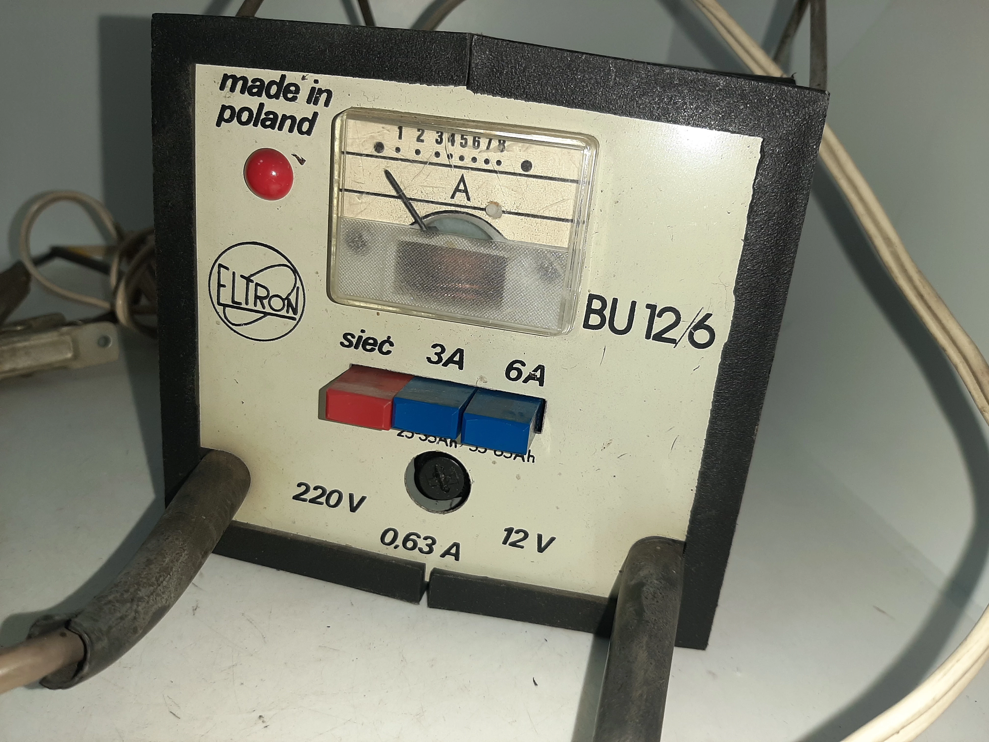prostownik-samochodowy-eltron-bu-126-uszkodzony-natezenie-maksymalne-6
