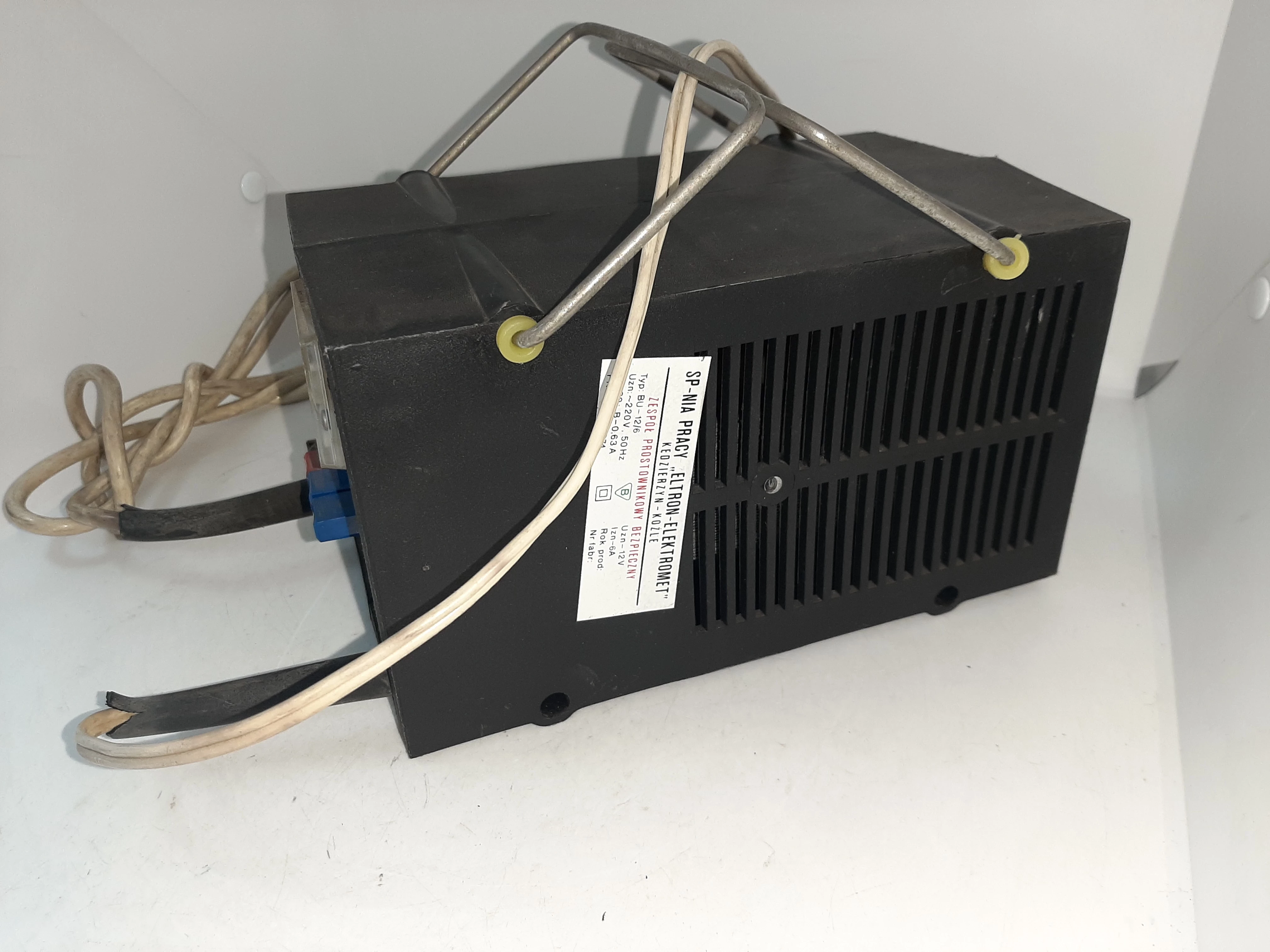 prostownik-samochodowy-eltron-bu-126-uszkodzony-product-id