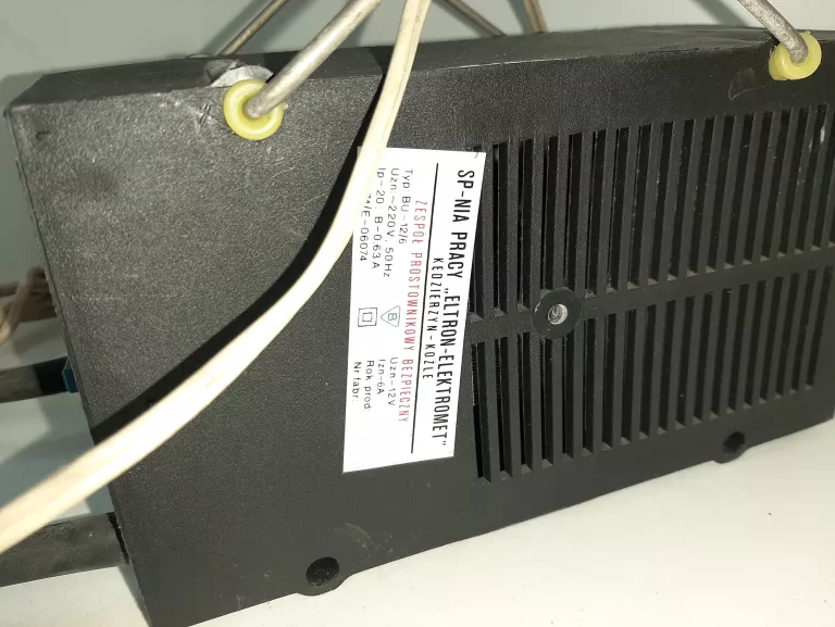 prostownik-samochodowy-eltron-bu-126-uszkodzony-slowackiego-17-katowice