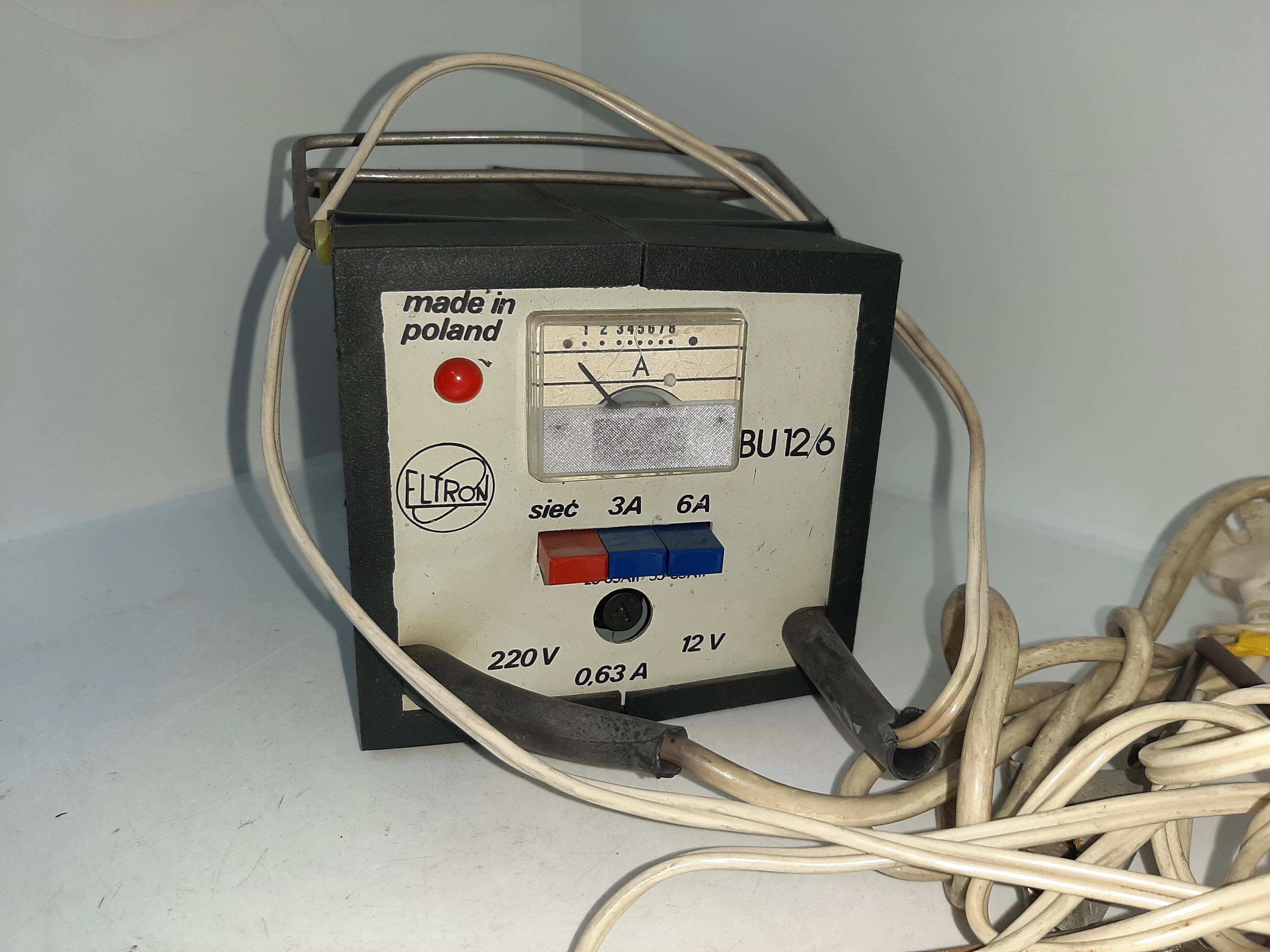 prostownik-samochodowy-eltron-bu-126-uszkodzony-slowackiego-17-katowice