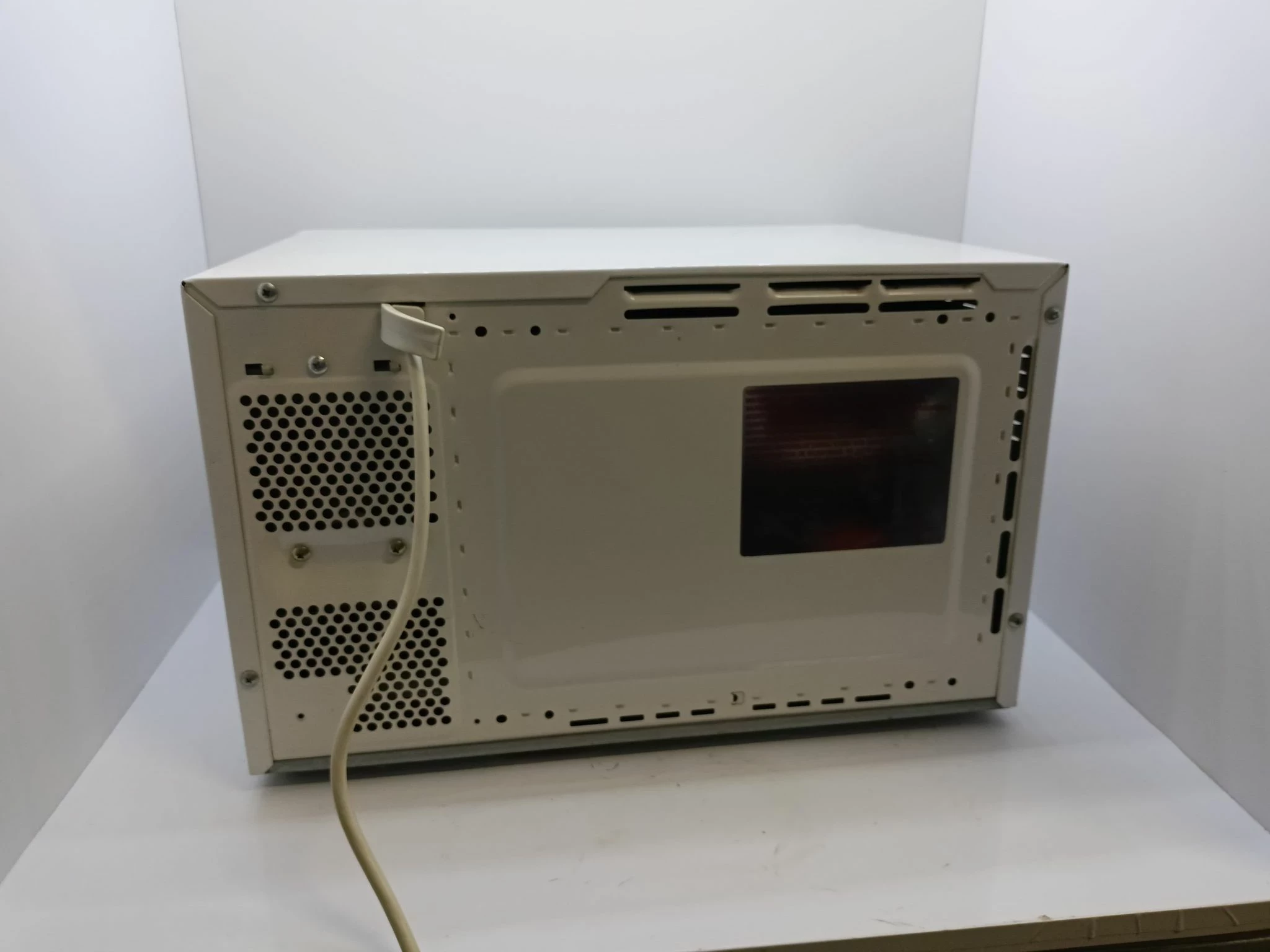 mikrofalowka-sharp-r-202-moc-mikrofal-800